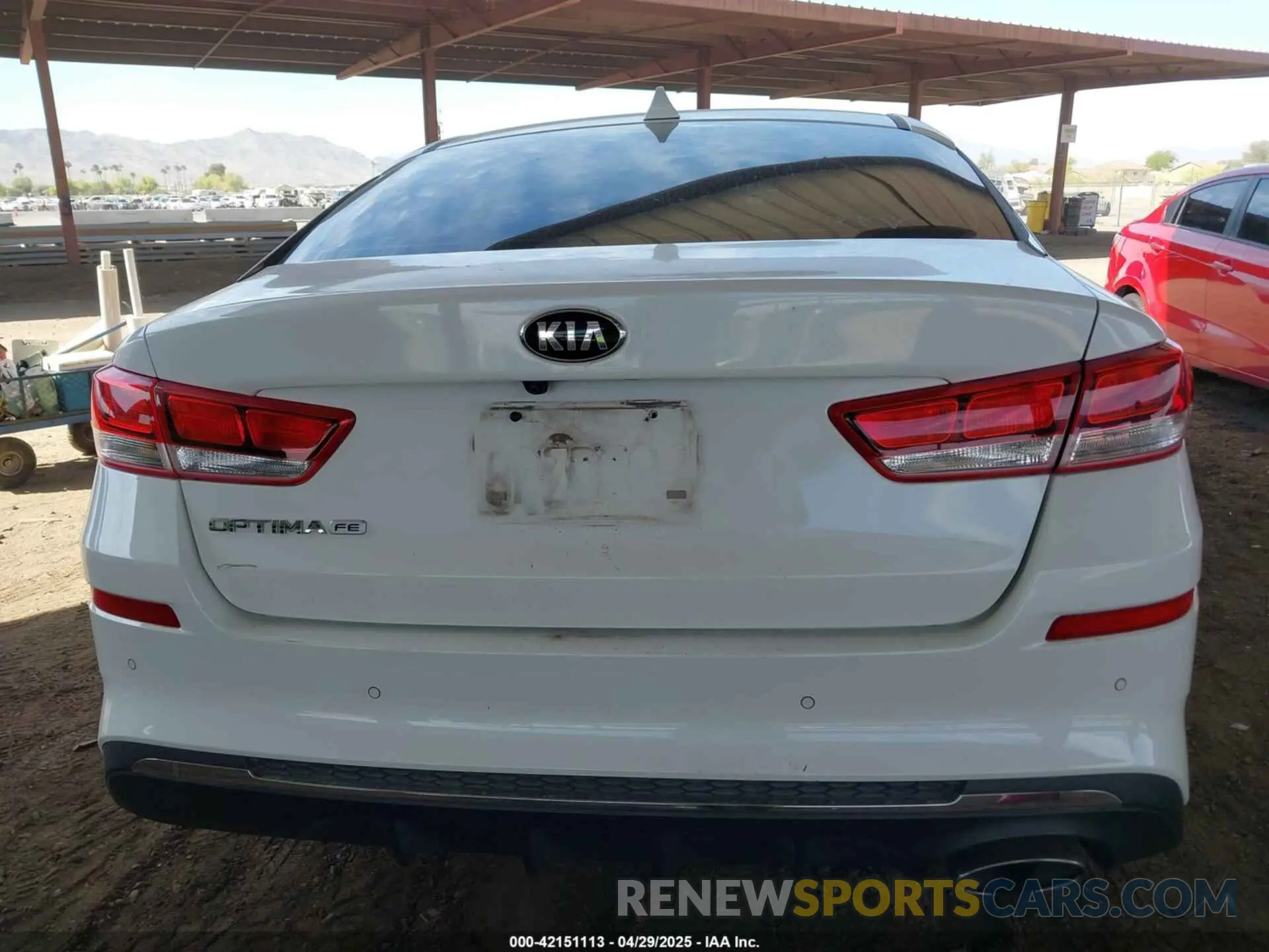 16 Photograph of a damaged car 5XXGT4L37KG275045 KIA OPTIMA 2019