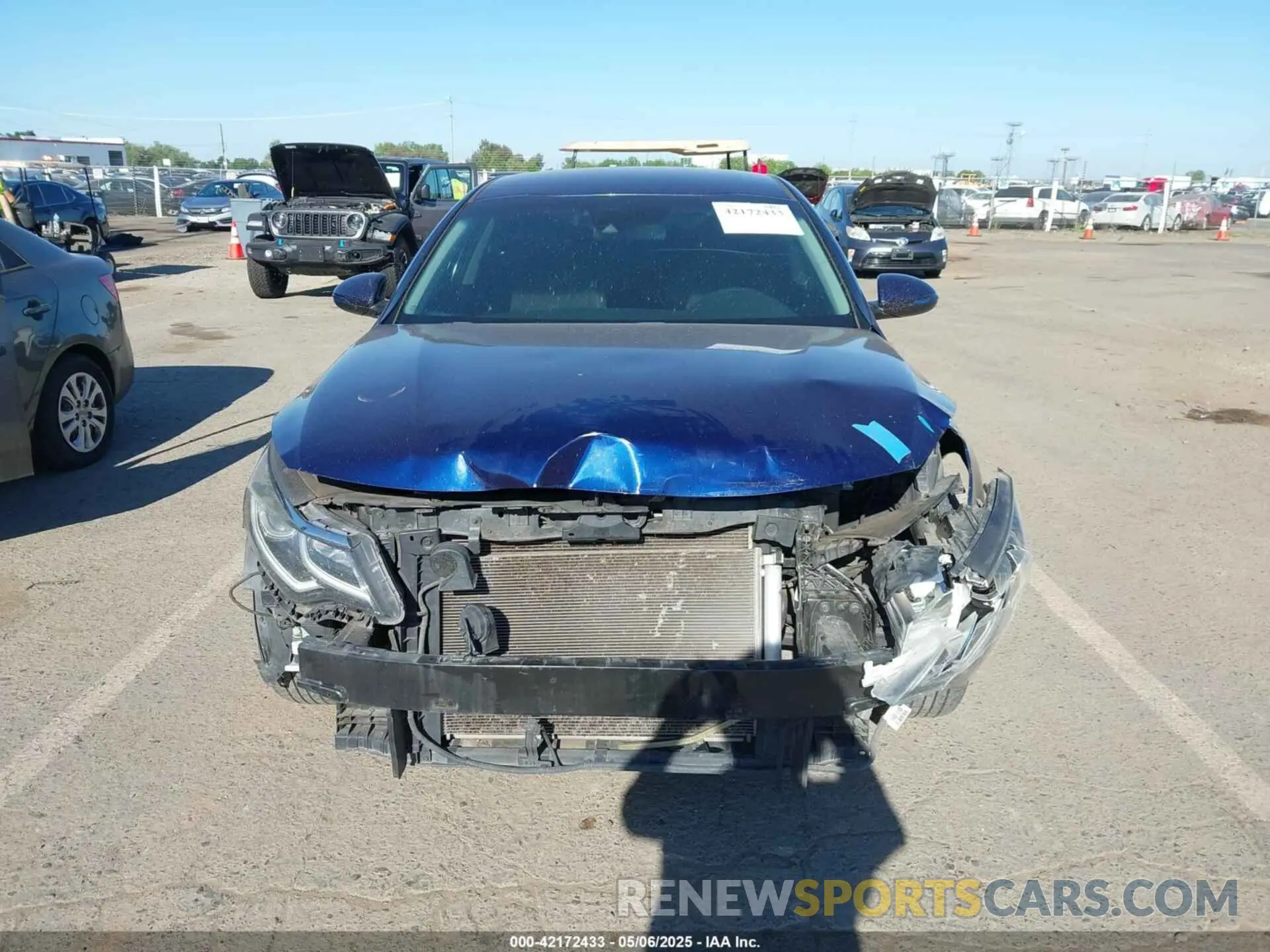 11 Photograph of a damaged car 5XXGT4L37KG277717 KIA OPTIMA 2019