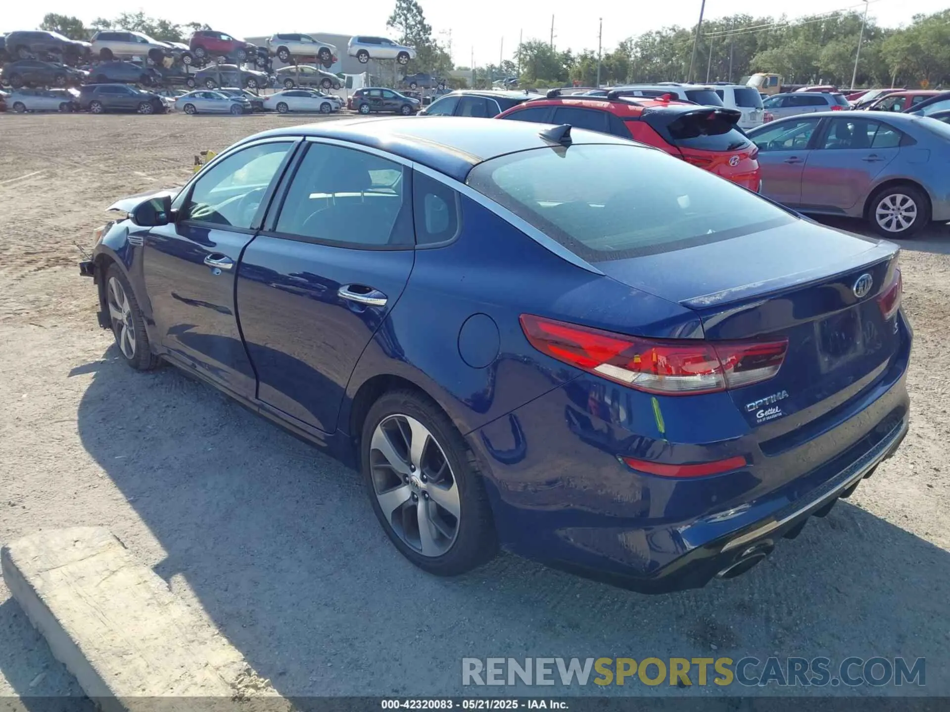 3 Photograph of a damaged car 5XXGT4L37KG289897 KIA OPTIMA 2019
