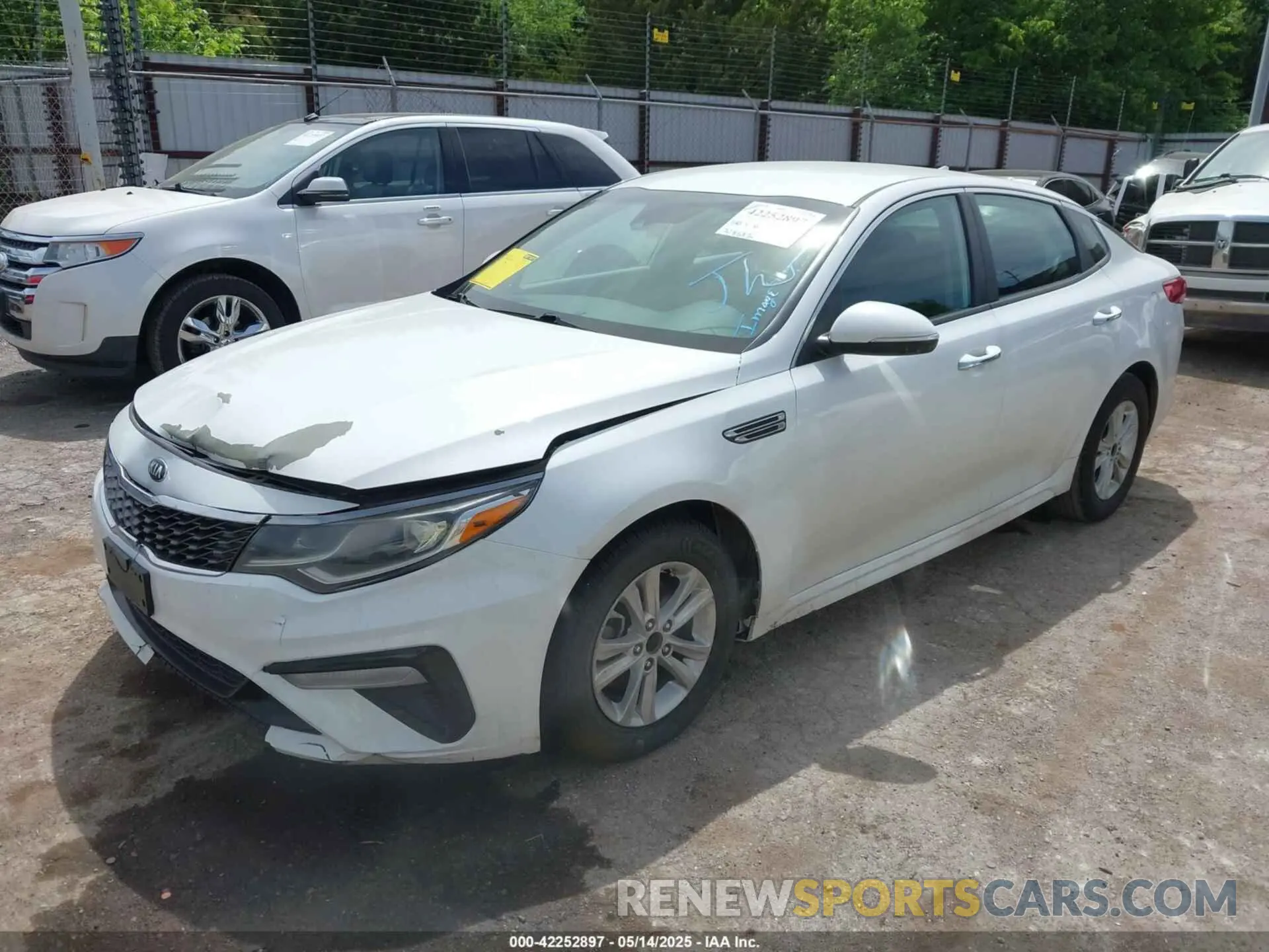 2 Photograph of a damaged car 5XXGT4L37KG290497 KIA OPTIMA 2019