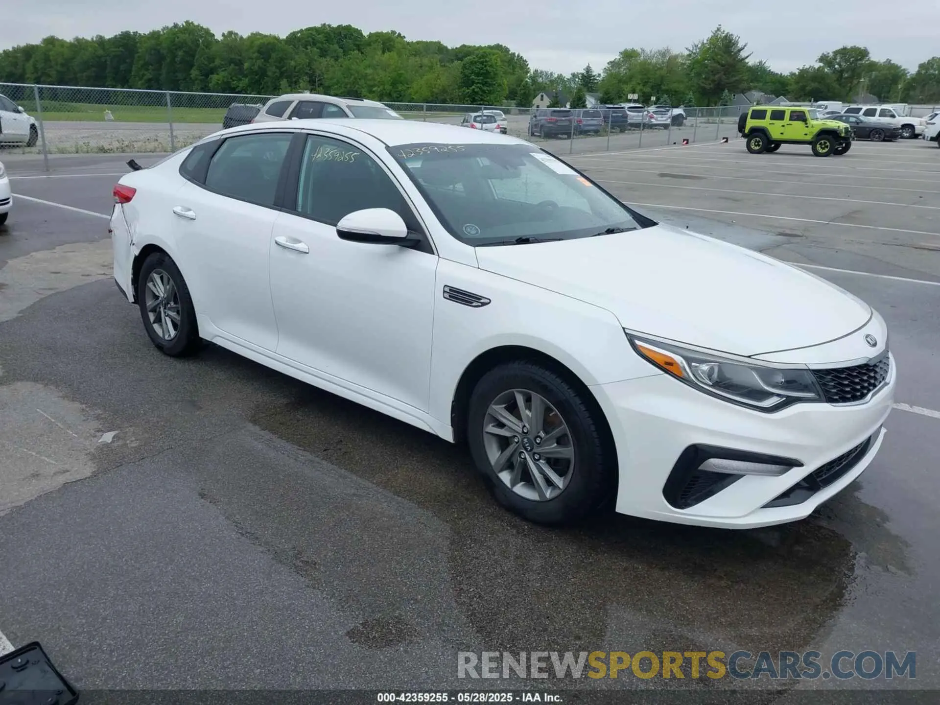1 Photograph of a damaged car 5XXGT4L37KG301594 KIA OPTIMA 2019