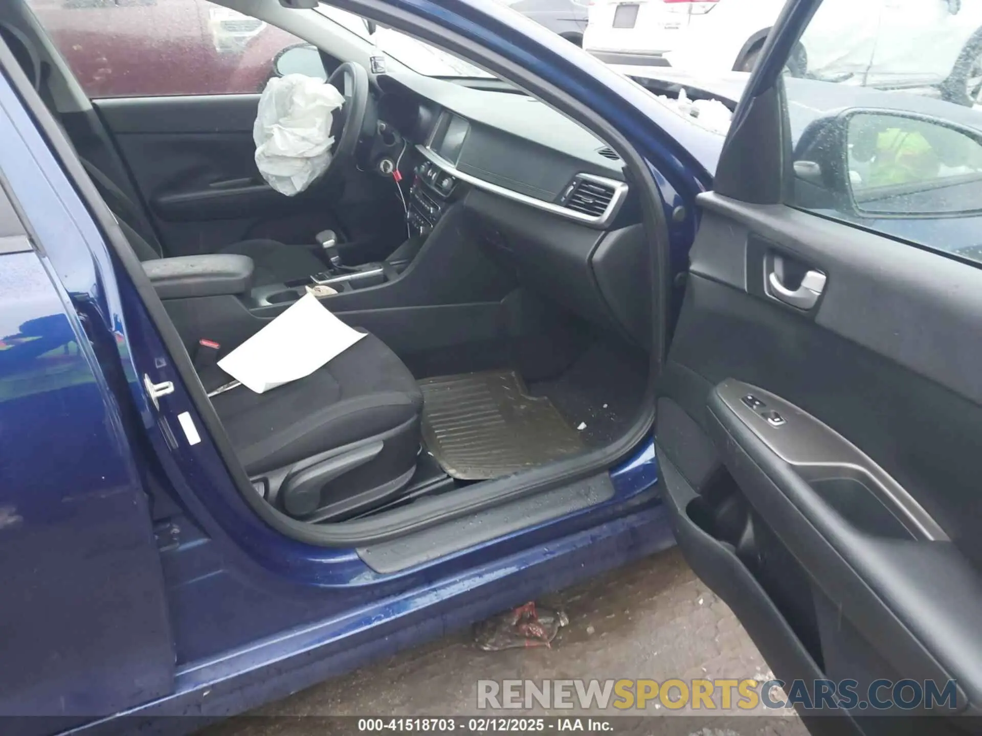 5 Photograph of a damaged car 5XXGT4L37KG312708 KIA OPTIMA 2019