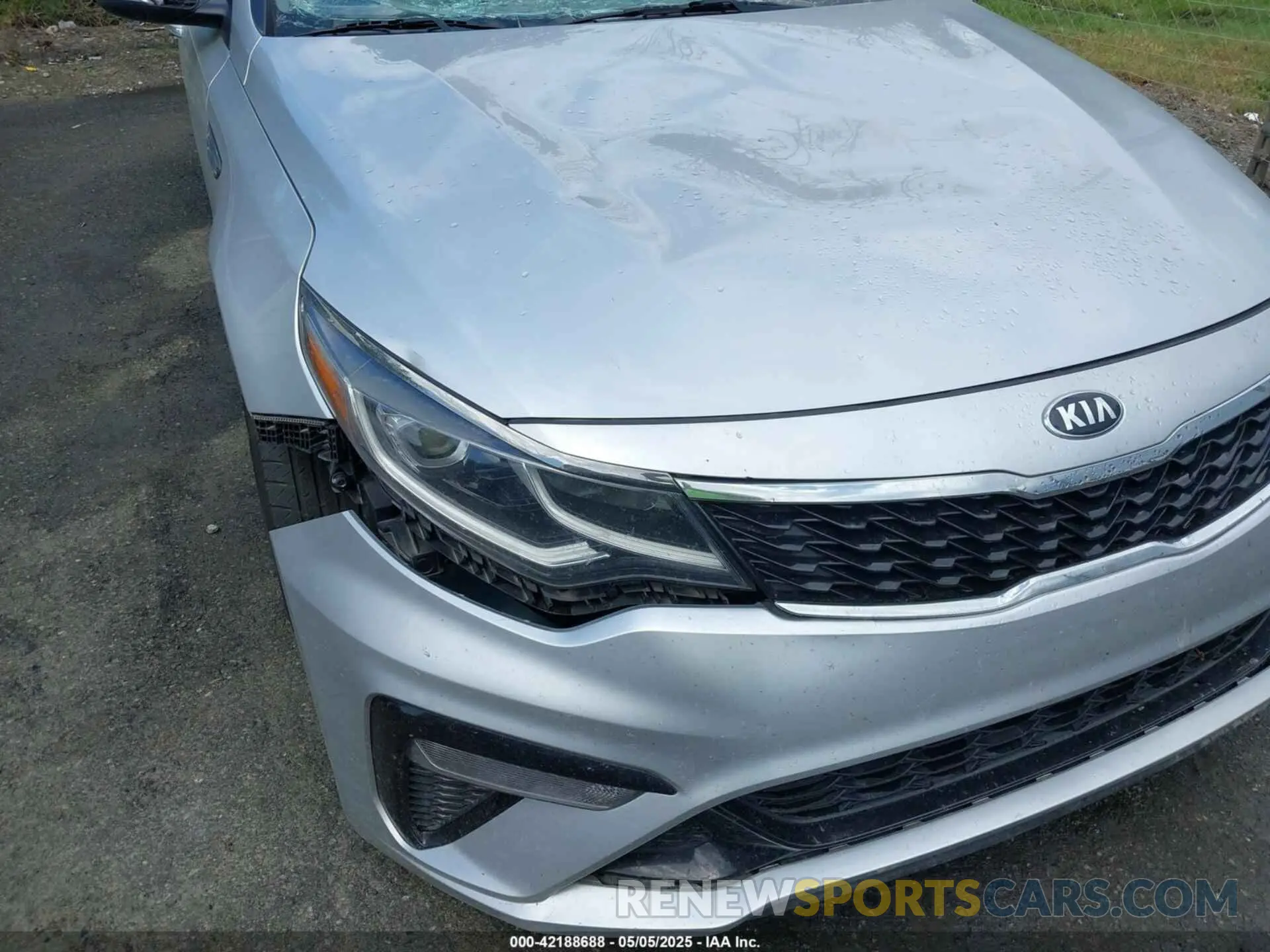 18 Photograph of a damaged car 5XXGT4L37KG320260 KIA OPTIMA 2019
