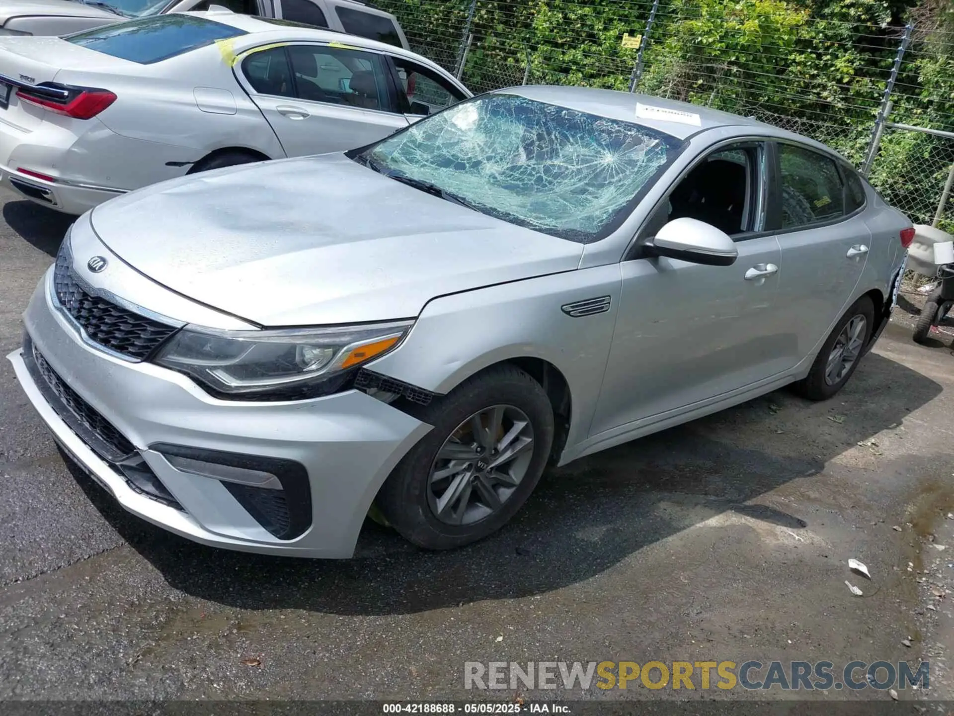 2 Photograph of a damaged car 5XXGT4L37KG320260 KIA OPTIMA 2019
