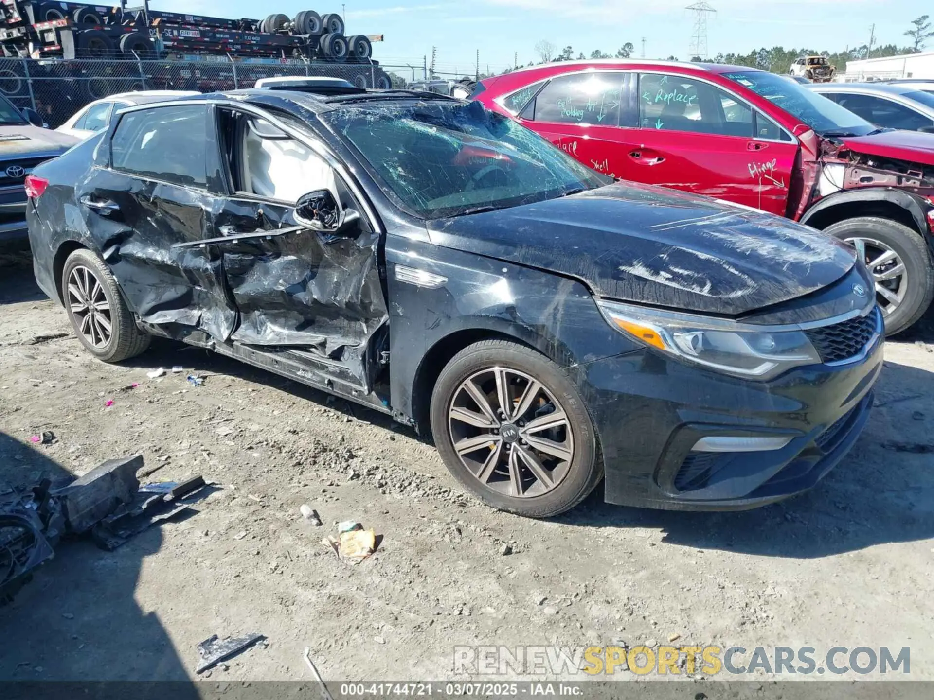 1 Photograph of a damaged car 5XXGT4L37KG321862 KIA OPTIMA 2019