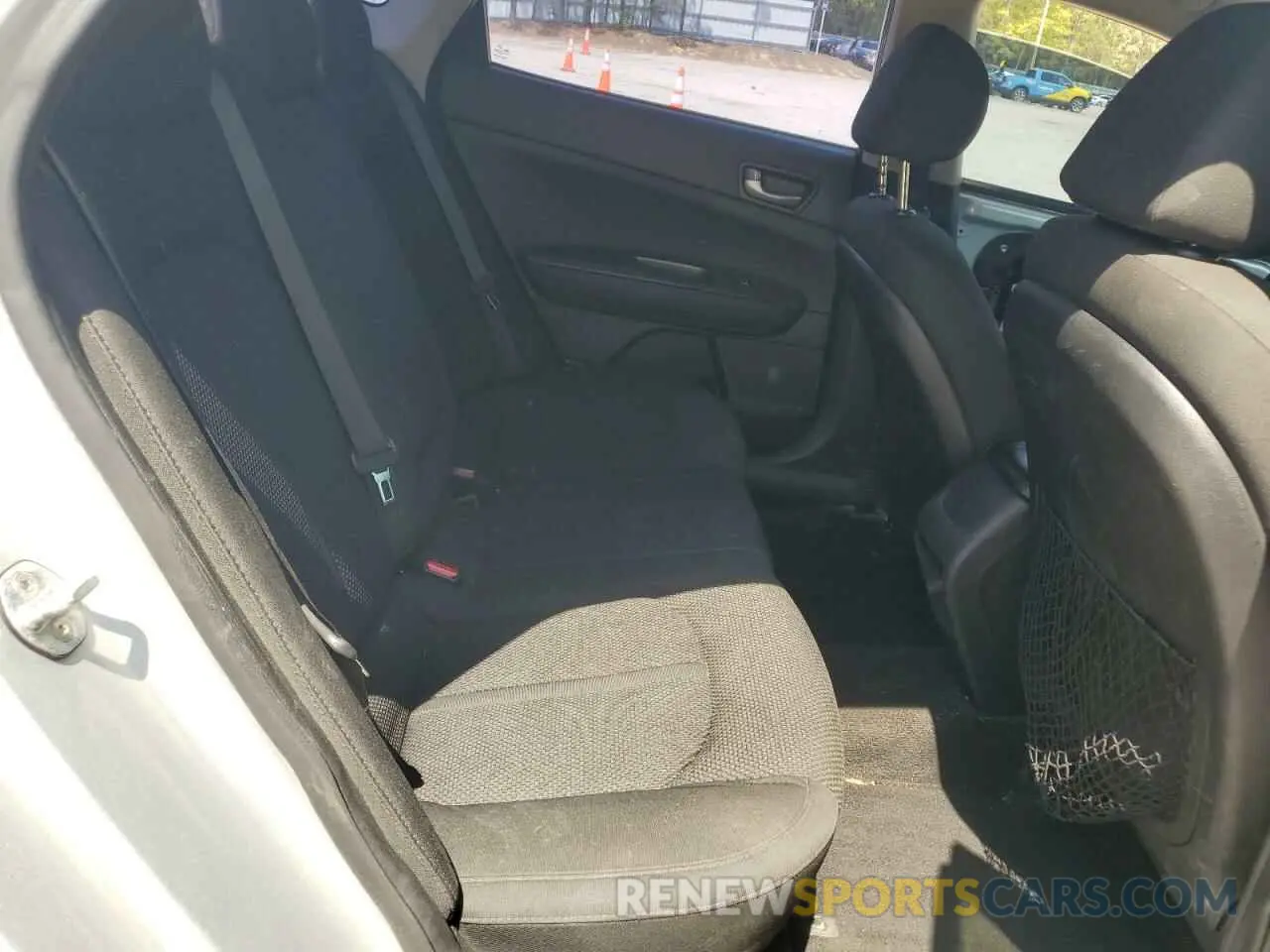 10 Photograph of a damaged car 5XXGT4L37KG325491 KIA OPTIMA 2019