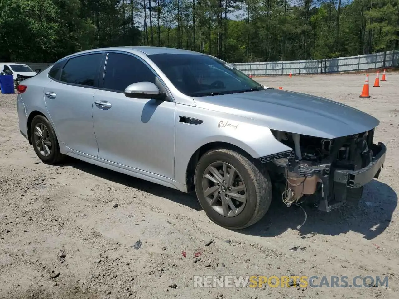 4 Photograph of a damaged car 5XXGT4L37KG325491 KIA OPTIMA 2019