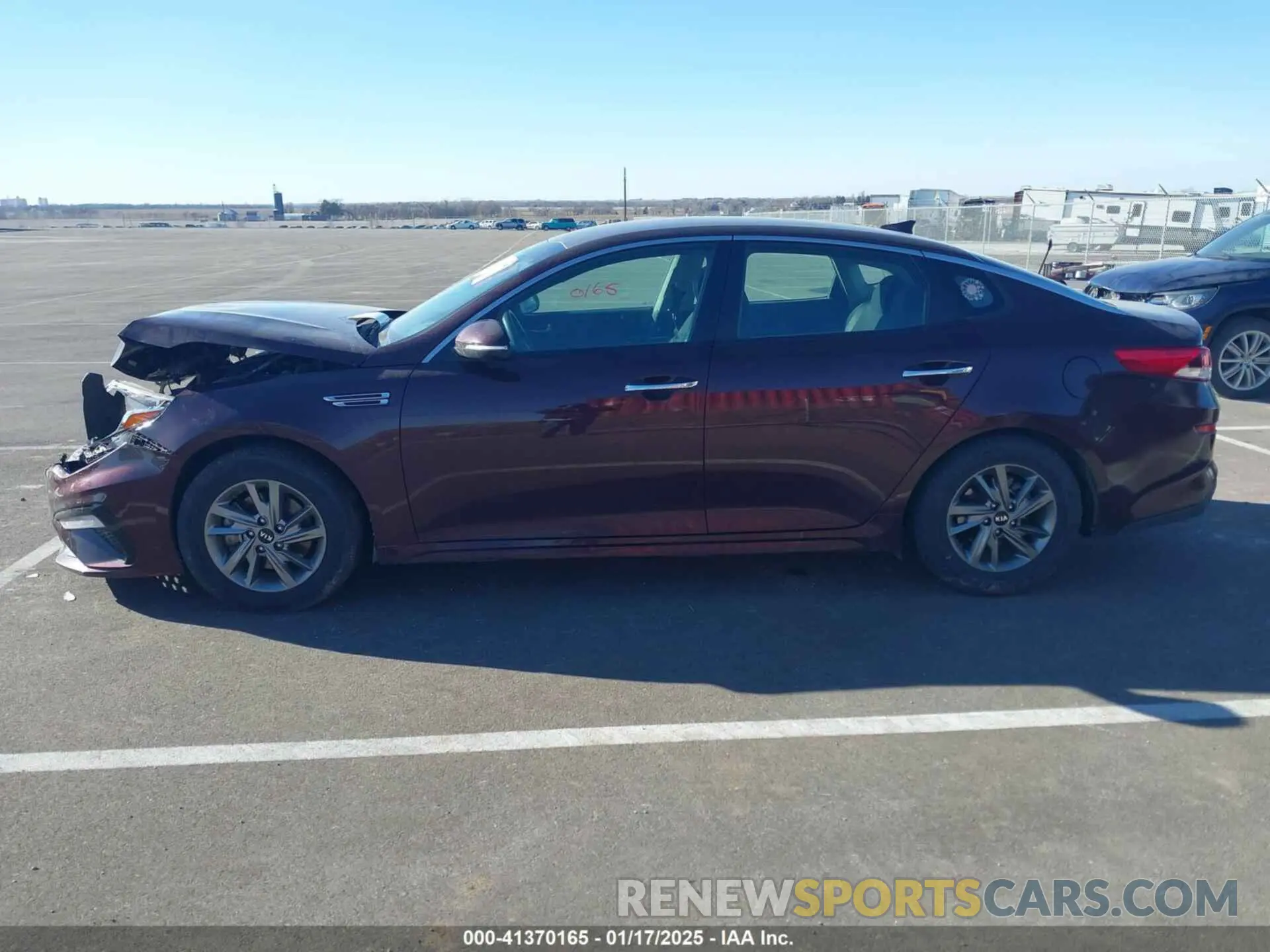13 Photograph of a damaged car 5XXGT4L37KG333008 KIA OPTIMA 2019