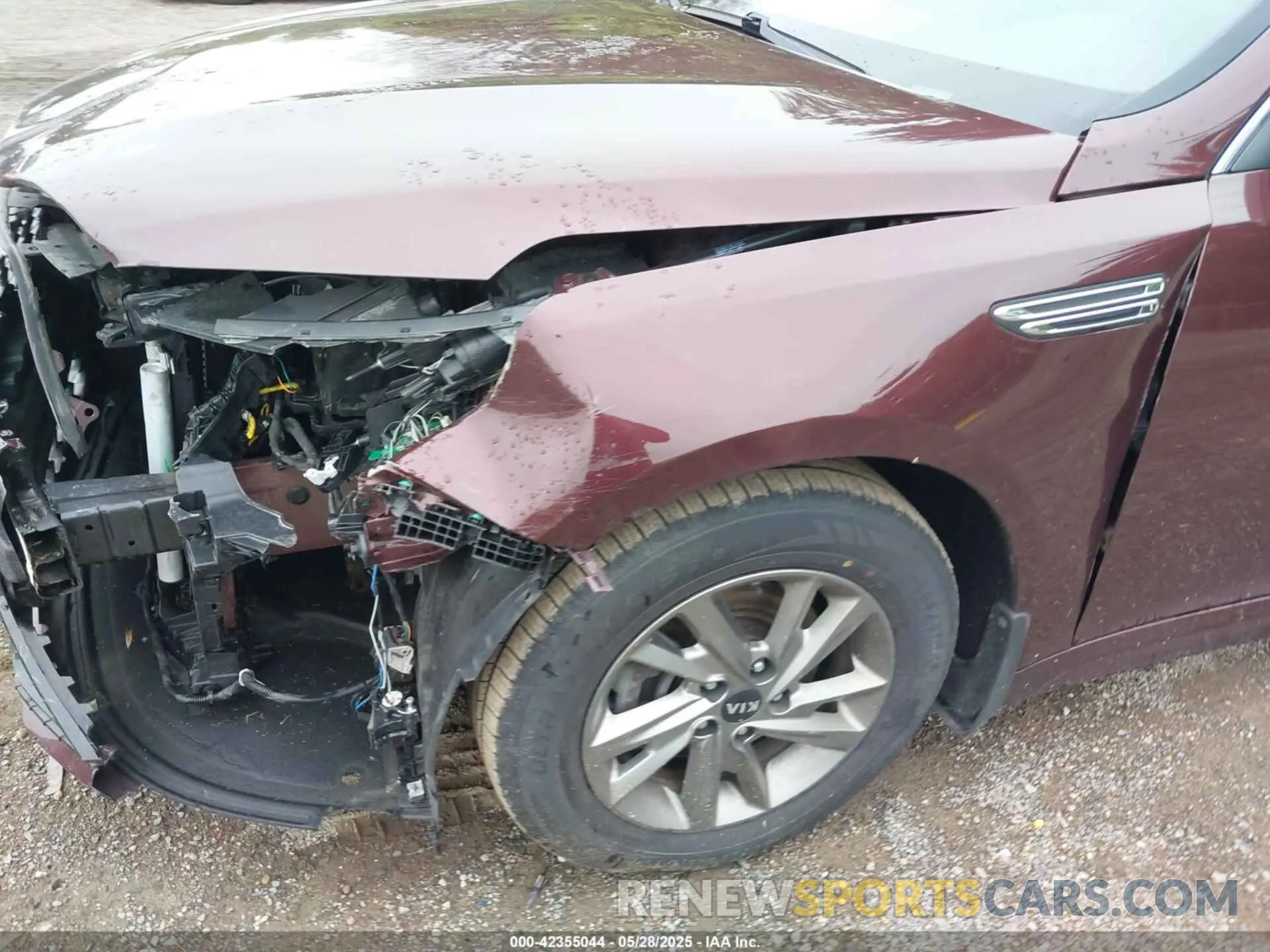 18 Photograph of a damaged car 5XXGT4L37KG344235 KIA OPTIMA 2019