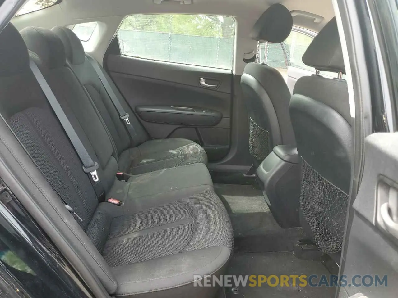 10 Photograph of a damaged car 5XXGT4L37KG344414 KIA OPTIMA 2019