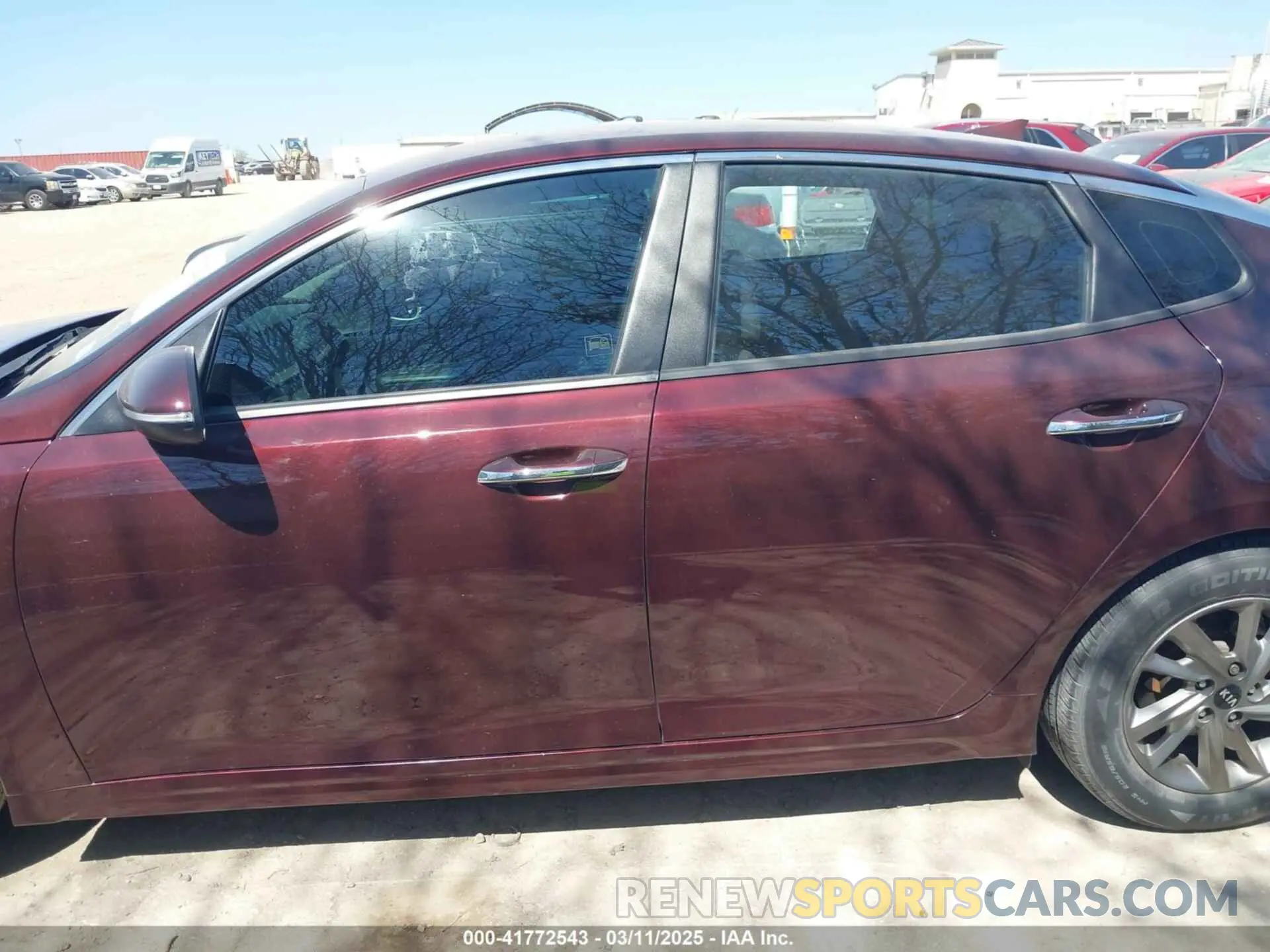 14 Photograph of a damaged car 5XXGT4L37KG347930 KIA OPTIMA 2019