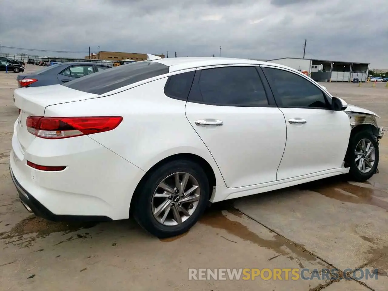 3 Photograph of a damaged car 5XXGT4L37KG351086 KIA OPTIMA 2019