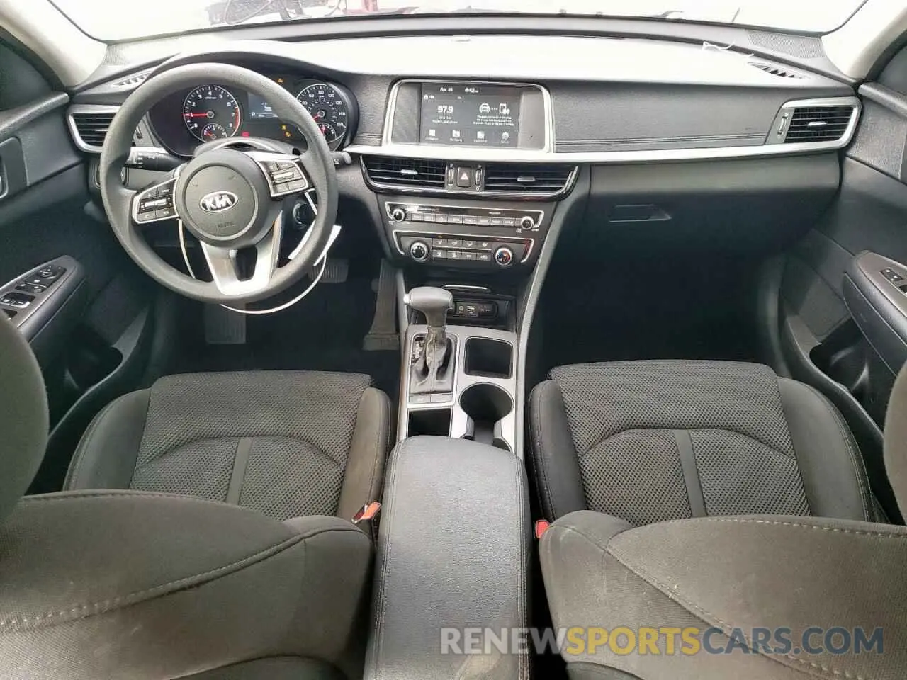 8 Photograph of a damaged car 5XXGT4L37KG351086 KIA OPTIMA 2019