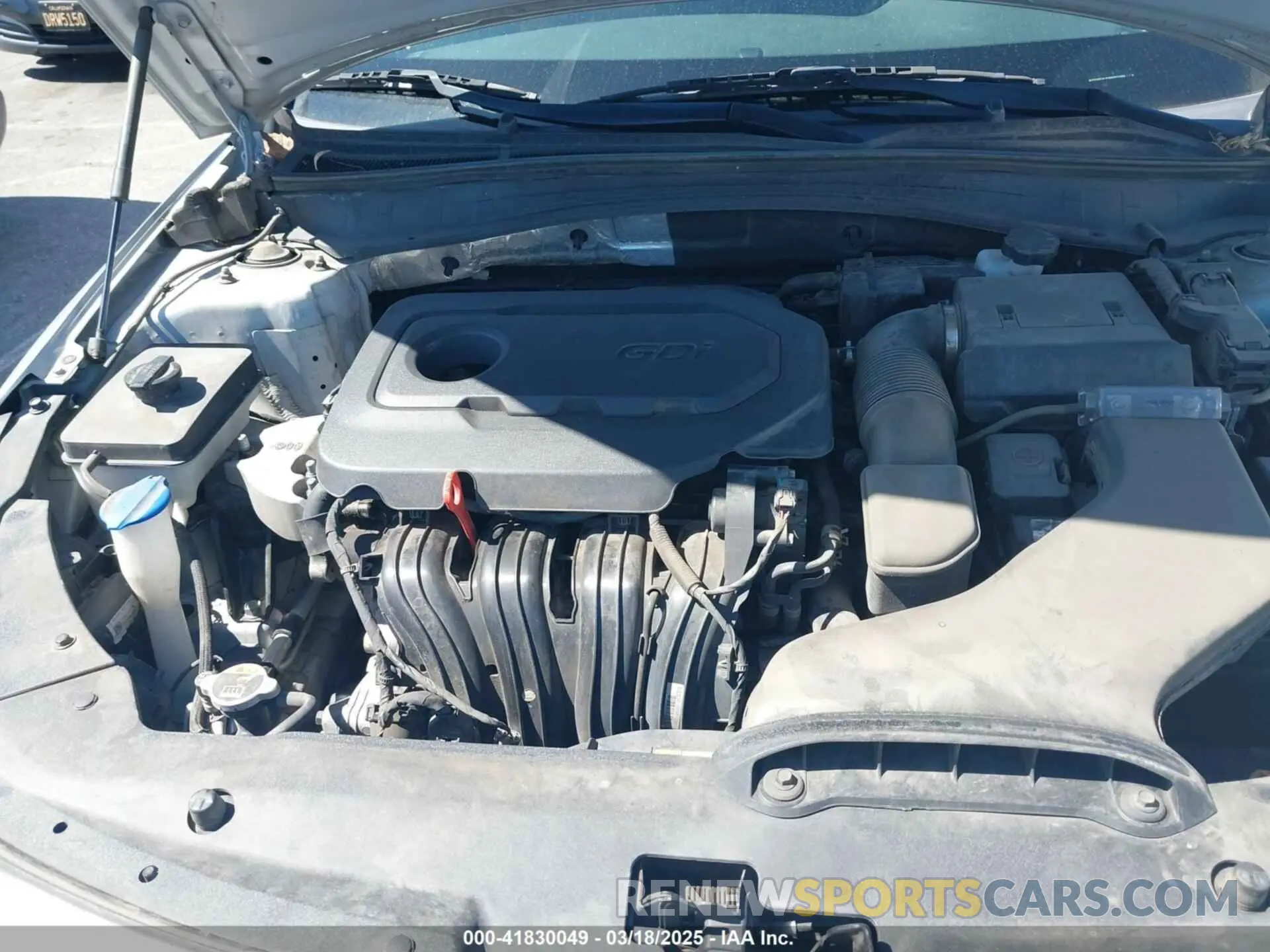 10 Photograph of a damaged car 5XXGT4L37KG351203 KIA OPTIMA 2019