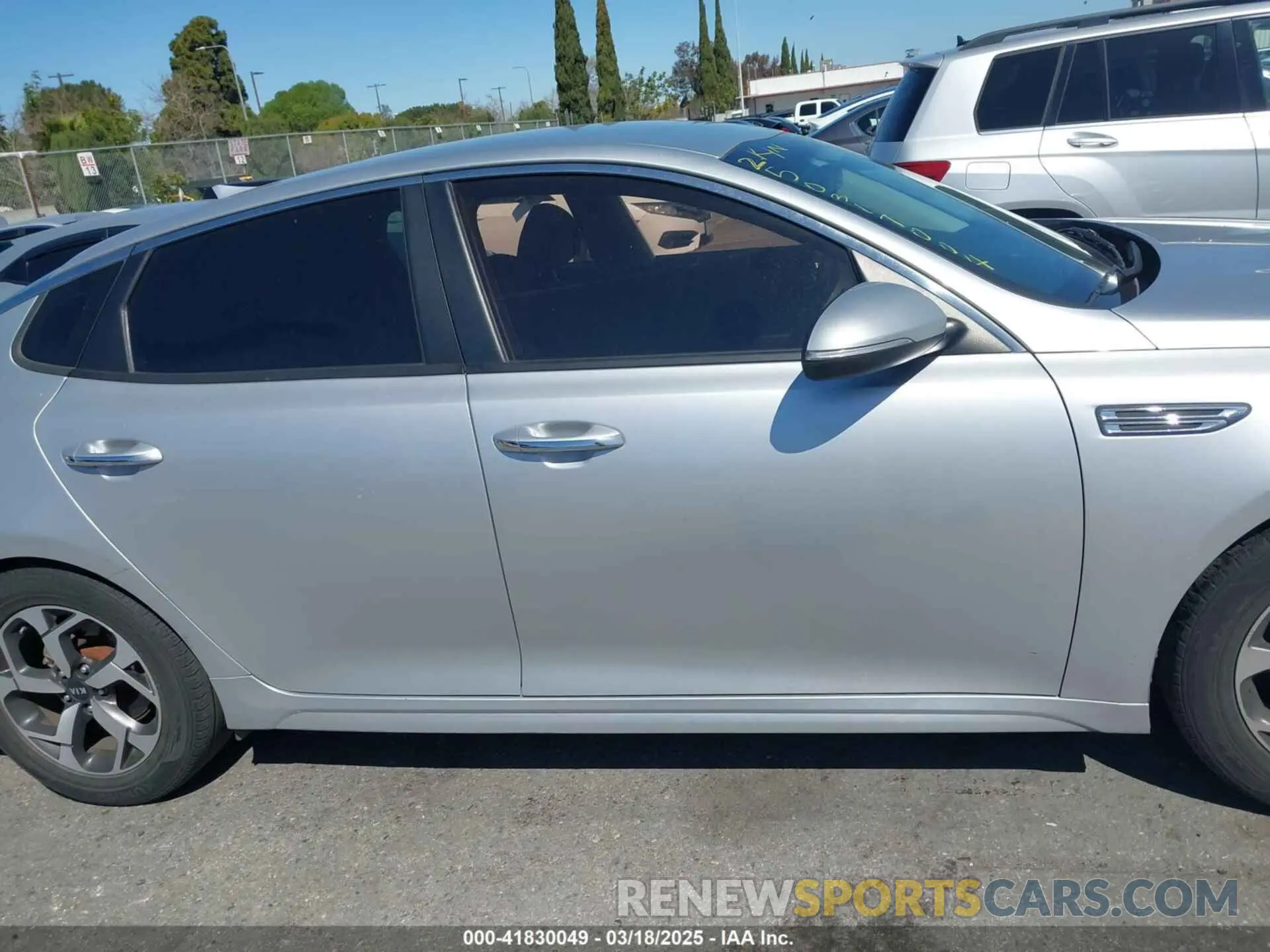 13 Photograph of a damaged car 5XXGT4L37KG351203 KIA OPTIMA 2019