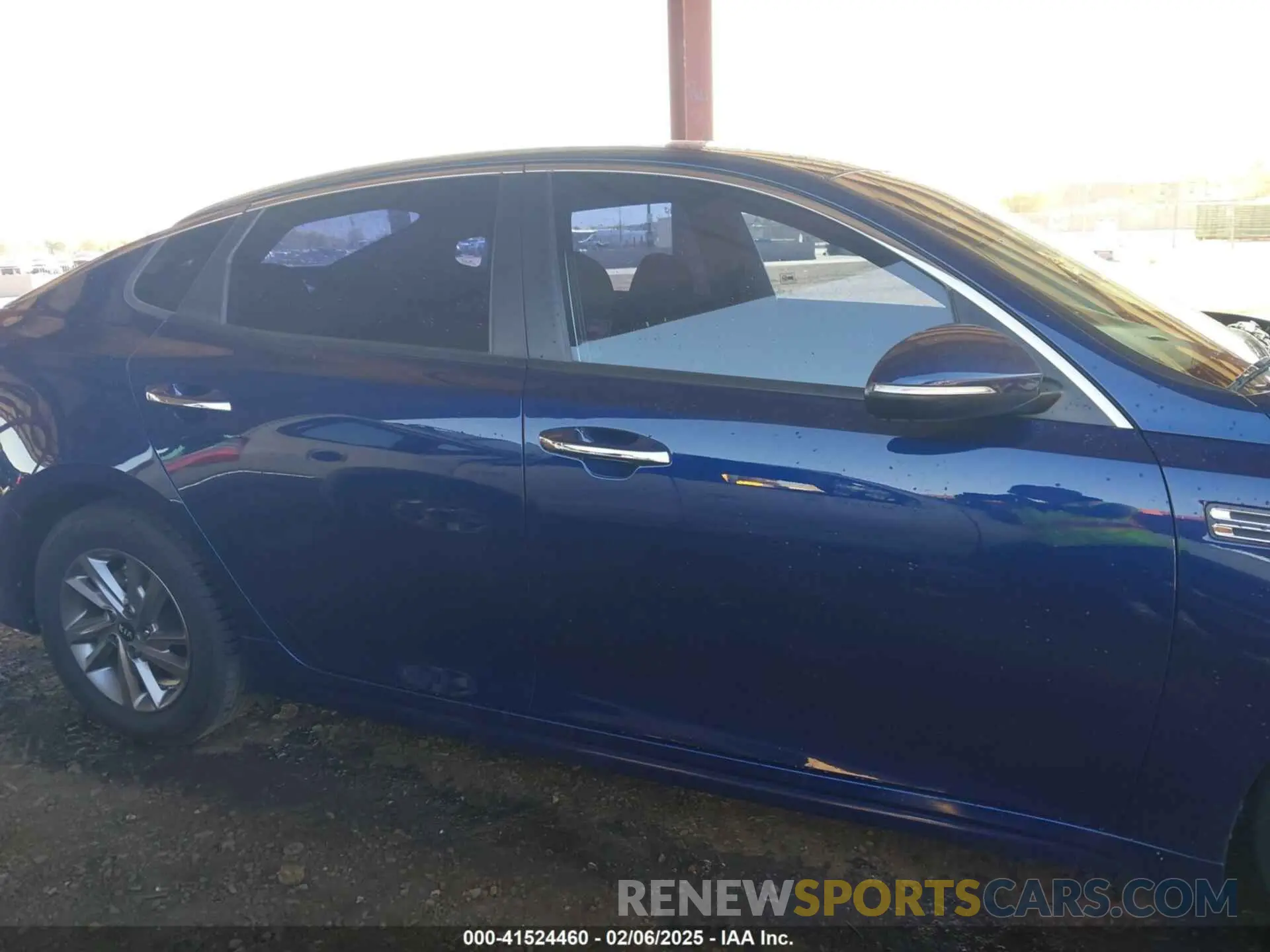13 Photograph of a damaged car 5XXGT4L37KG353274 KIA OPTIMA 2019