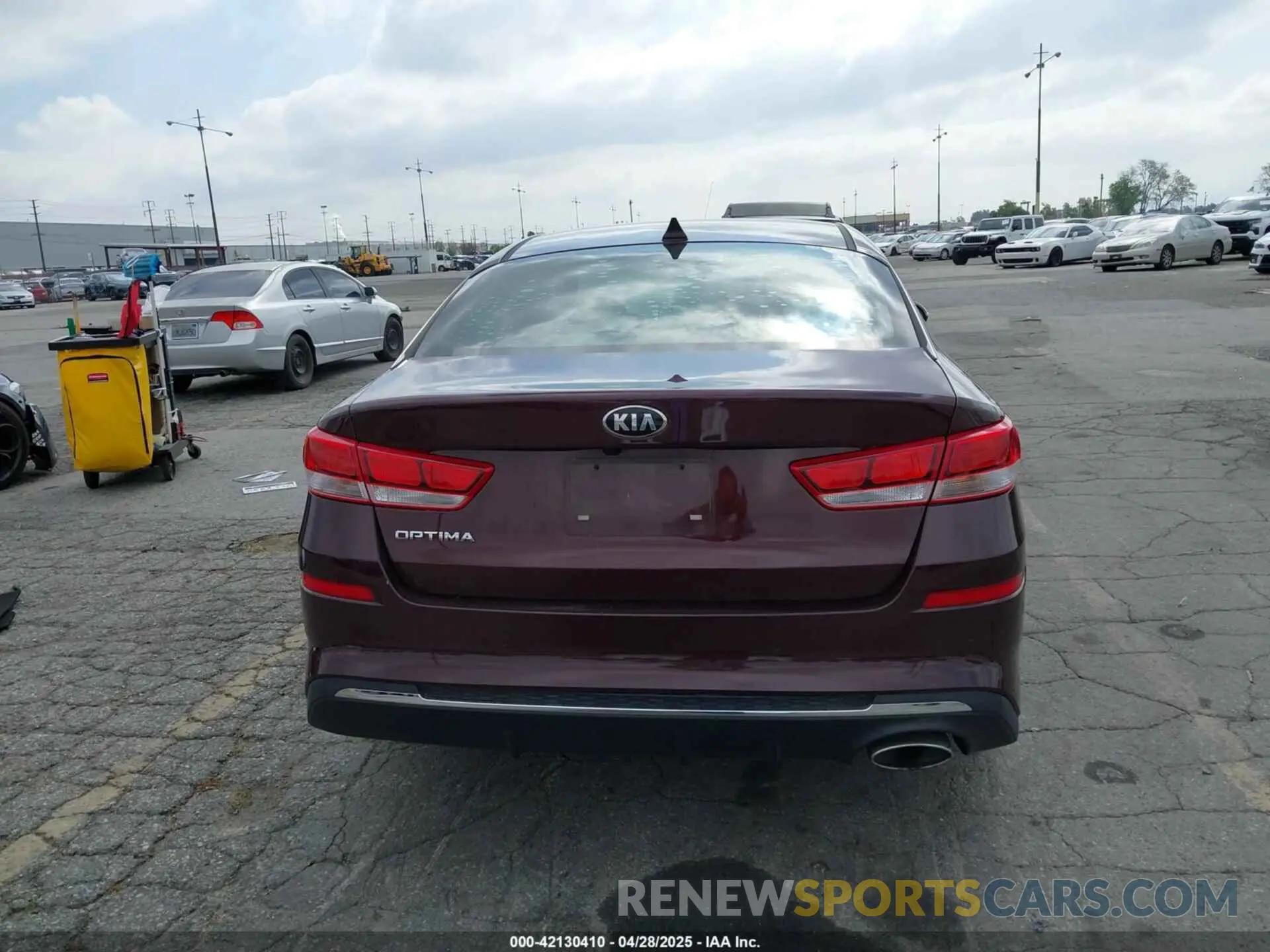 15 Photograph of a damaged car 5XXGT4L37KG354649 KIA OPTIMA 2019