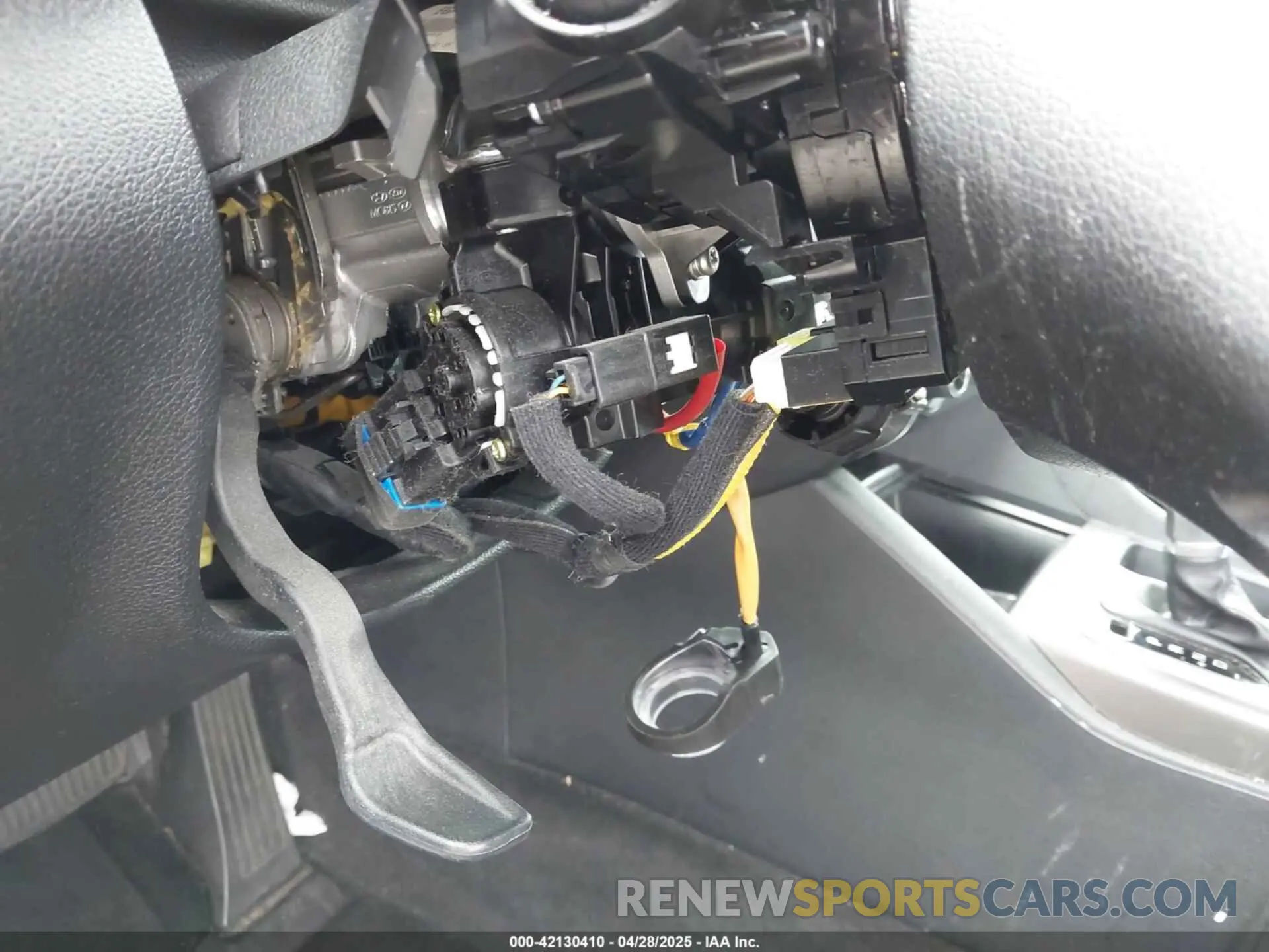 17 Photograph of a damaged car 5XXGT4L37KG354649 KIA OPTIMA 2019