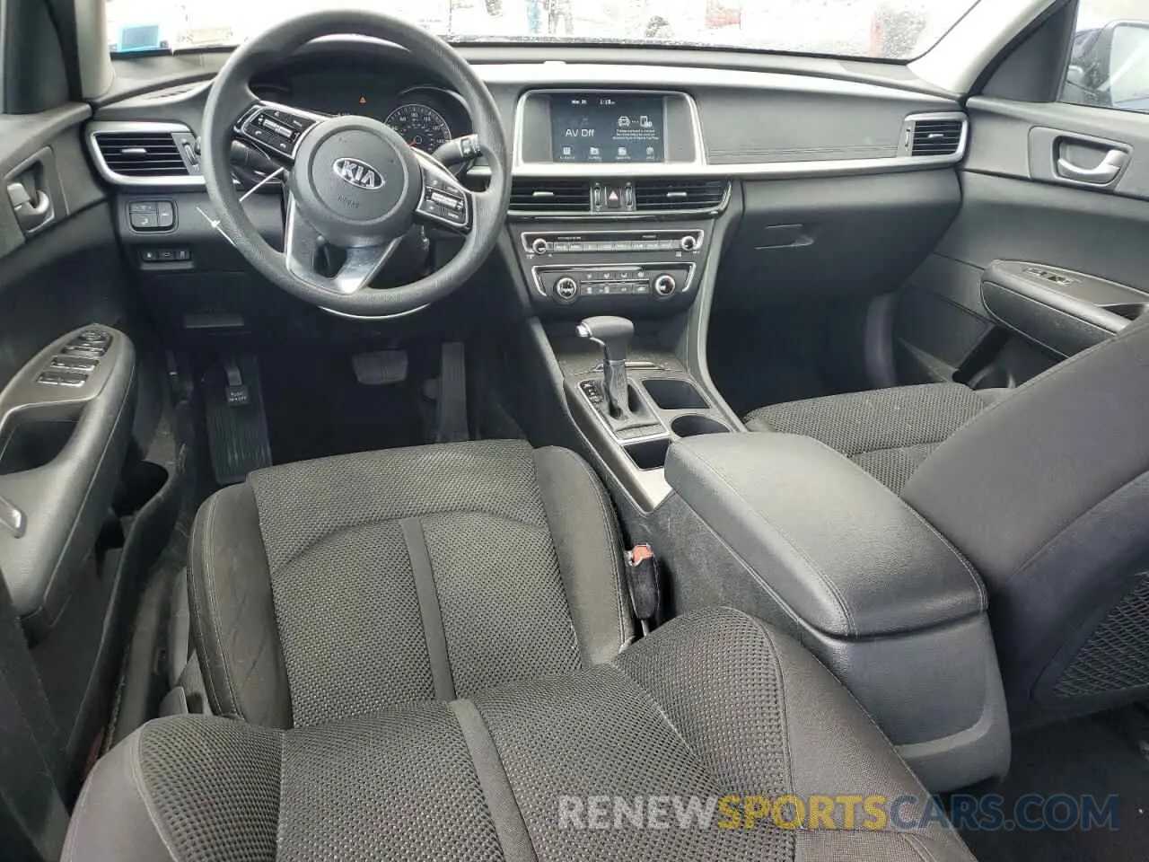 8 Photograph of a damaged car 5XXGT4L37KG359365 KIA OPTIMA 2019