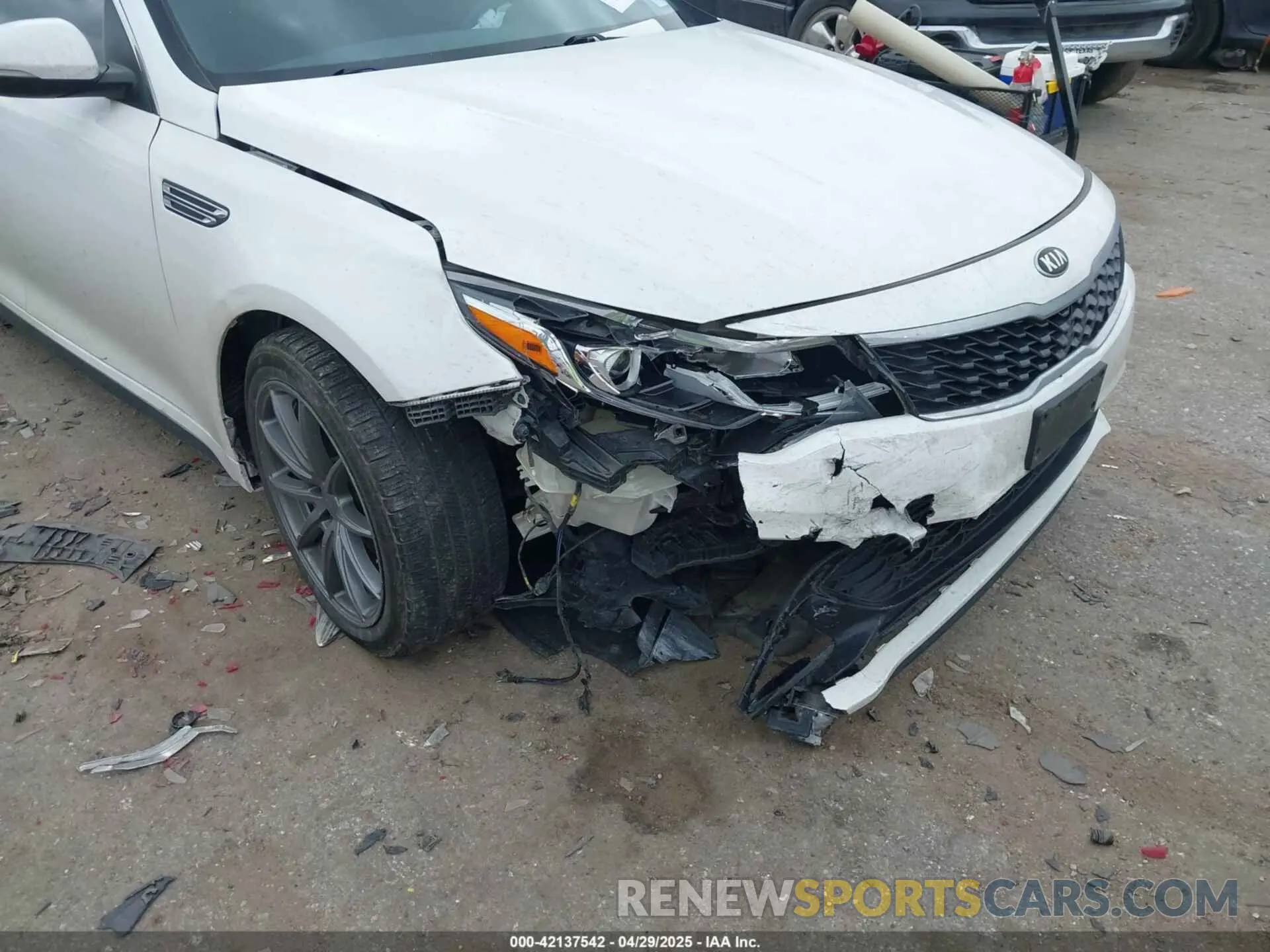 6 Photograph of a damaged car 5XXGT4L37KG361231 KIA OPTIMA 2019