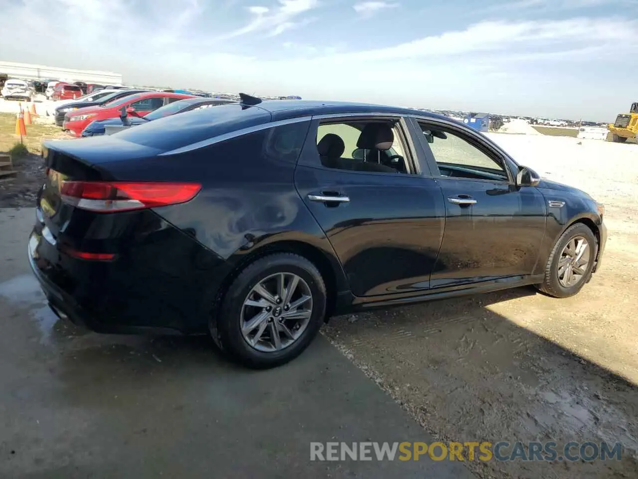 3 Photograph of a damaged car 5XXGT4L37KG362587 KIA OPTIMA 2019