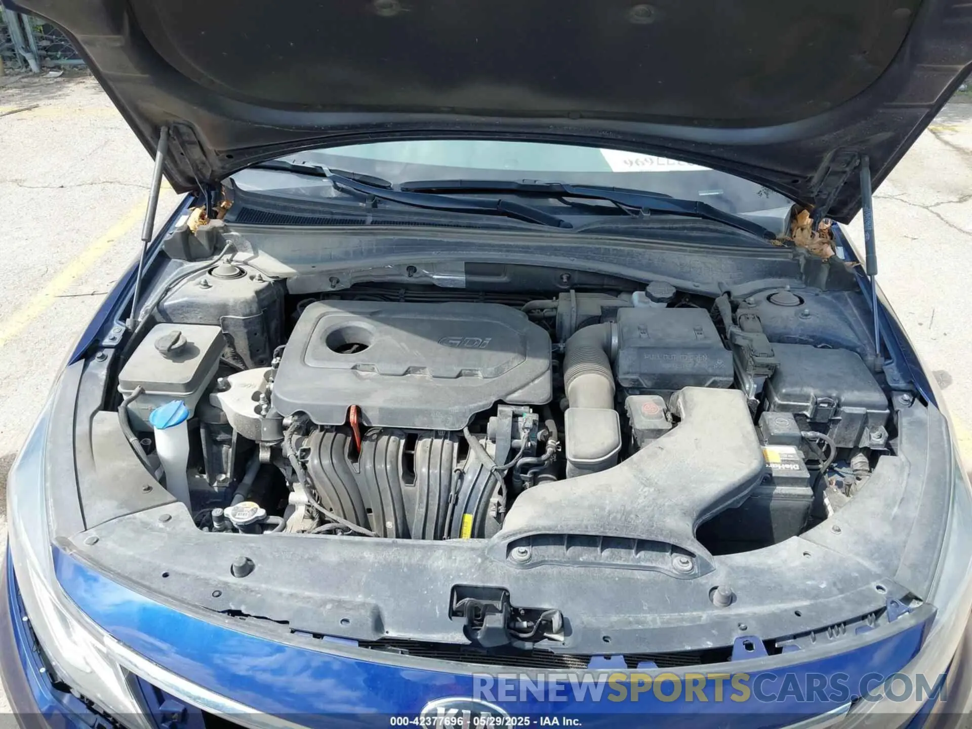 10 Photograph of a damaged car 5XXGT4L37KG362816 KIA OPTIMA 2019