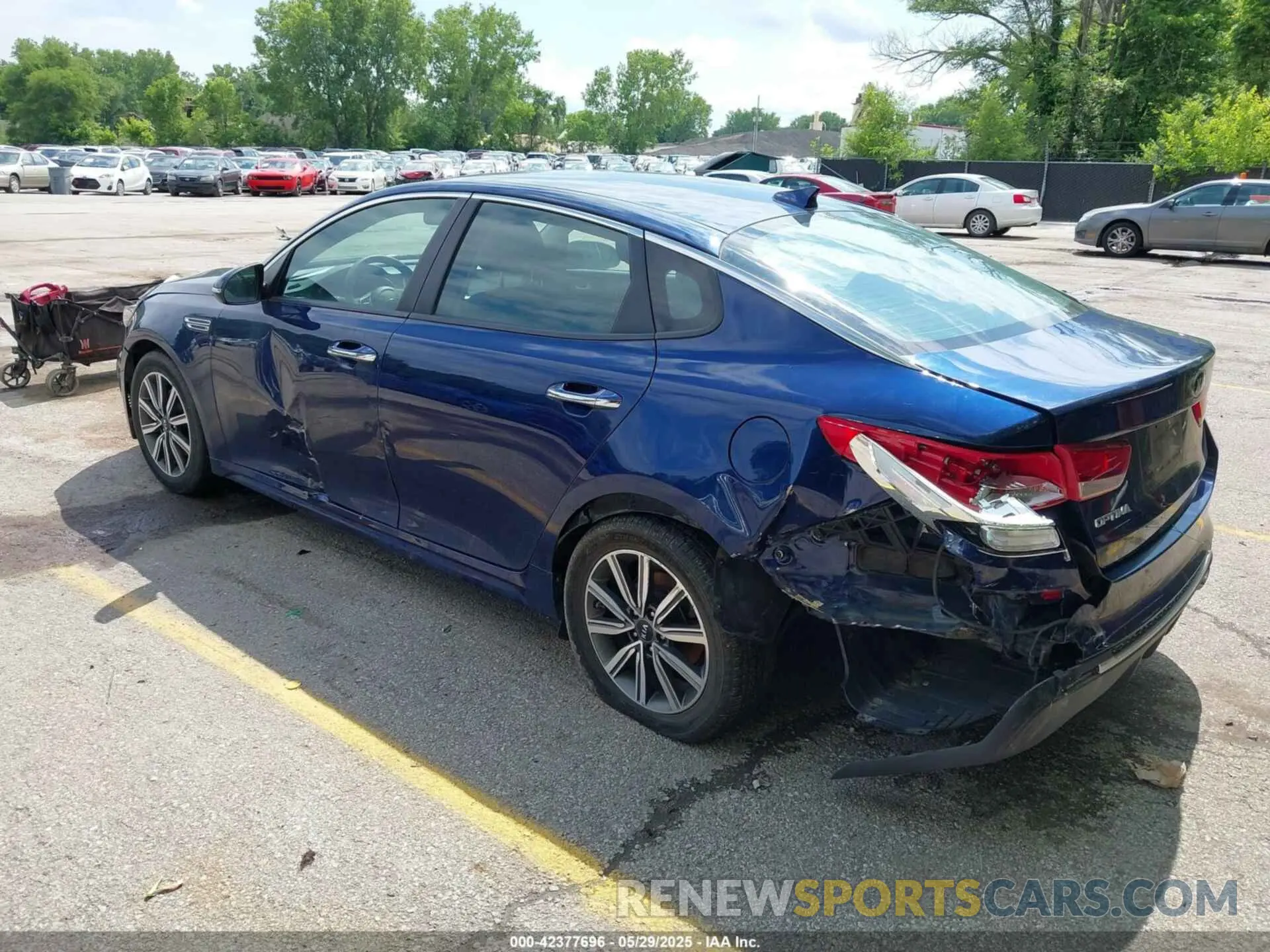 3 Photograph of a damaged car 5XXGT4L37KG362816 KIA OPTIMA 2019
