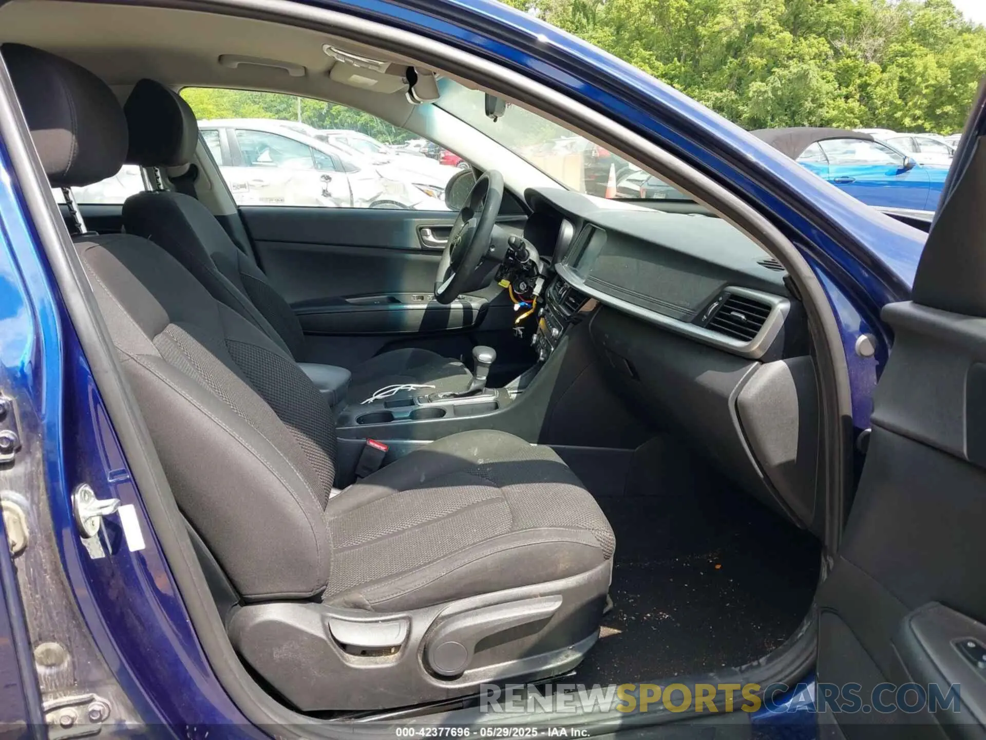 5 Photograph of a damaged car 5XXGT4L37KG362816 KIA OPTIMA 2019