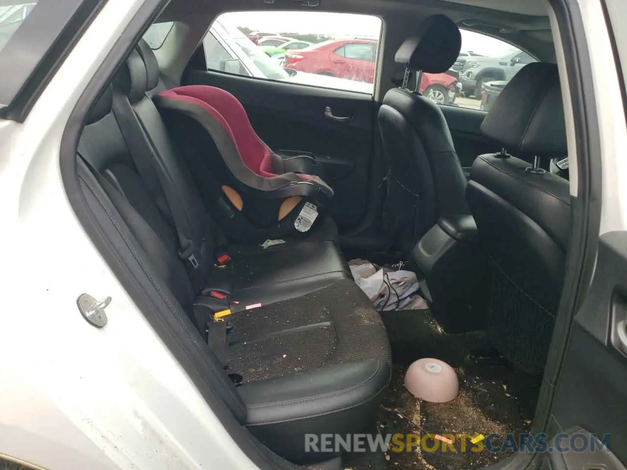10 Photograph of a damaged car 5XXGT4L37KG377641 KIA OPTIMA 2019