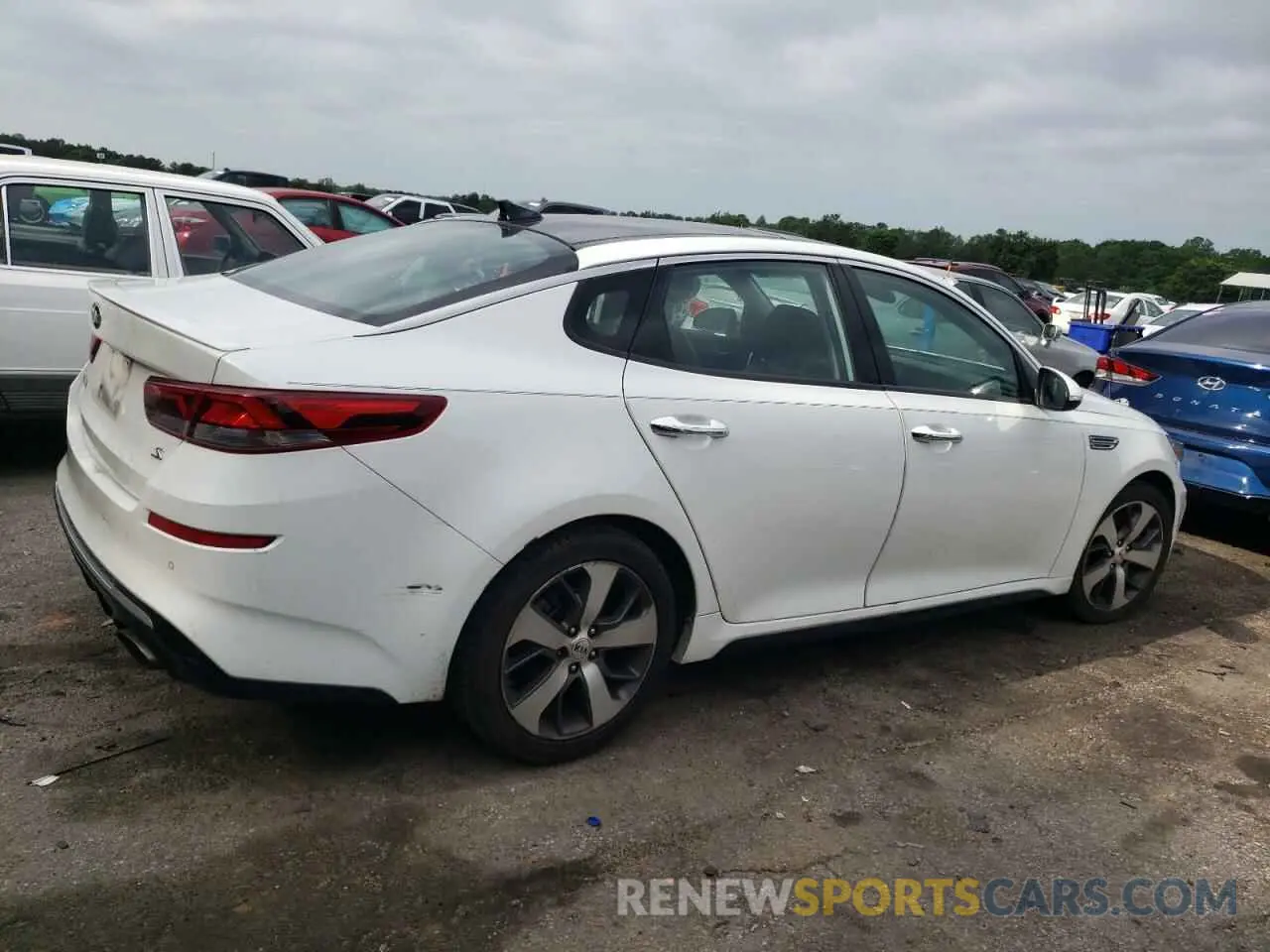 3 Photograph of a damaged car 5XXGT4L37KG377641 KIA OPTIMA 2019
