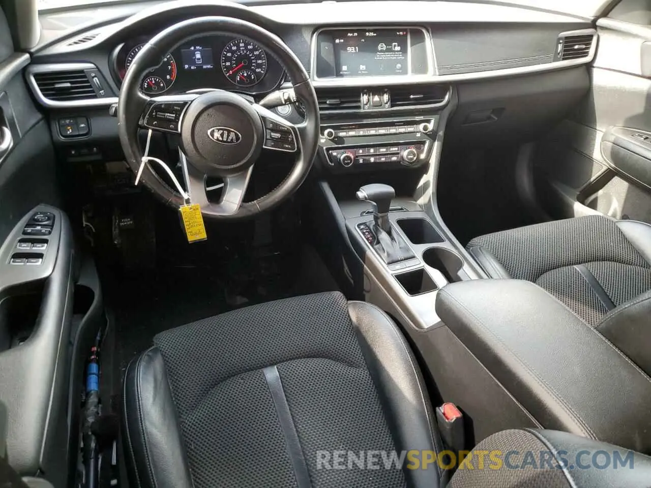 8 Photograph of a damaged car 5XXGT4L38KG280111 KIA OPTIMA 2019