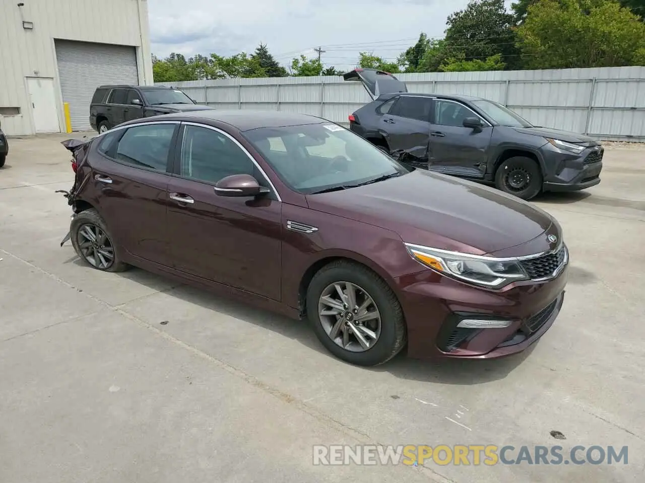 4 Photograph of a damaged car 5XXGT4L38KG281677 KIA OPTIMA 2019