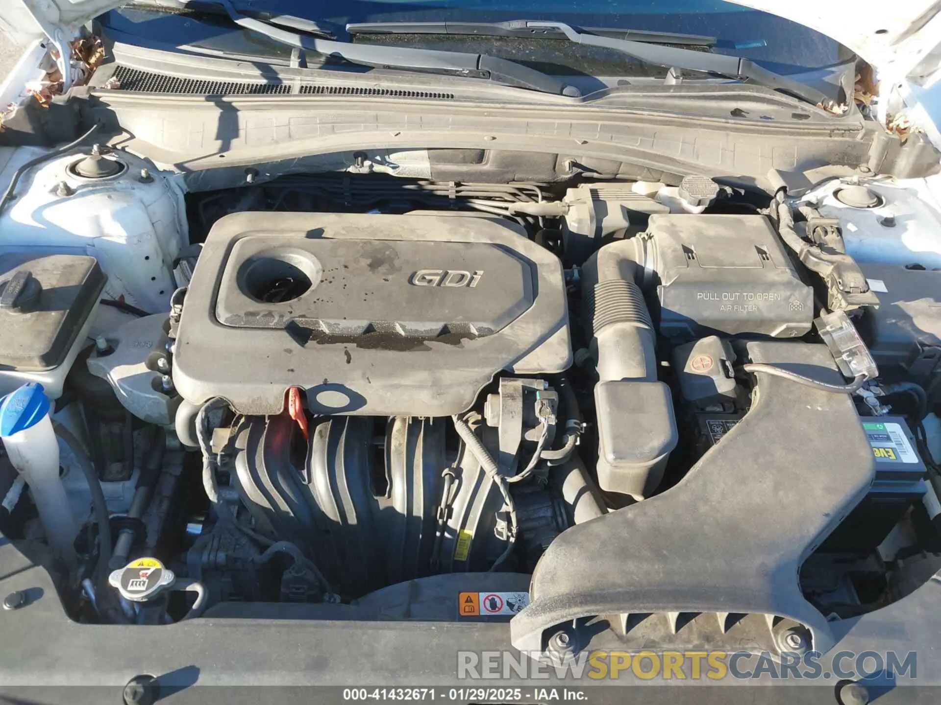 10 Photograph of a damaged car 5XXGT4L38KG281923 KIA OPTIMA 2019