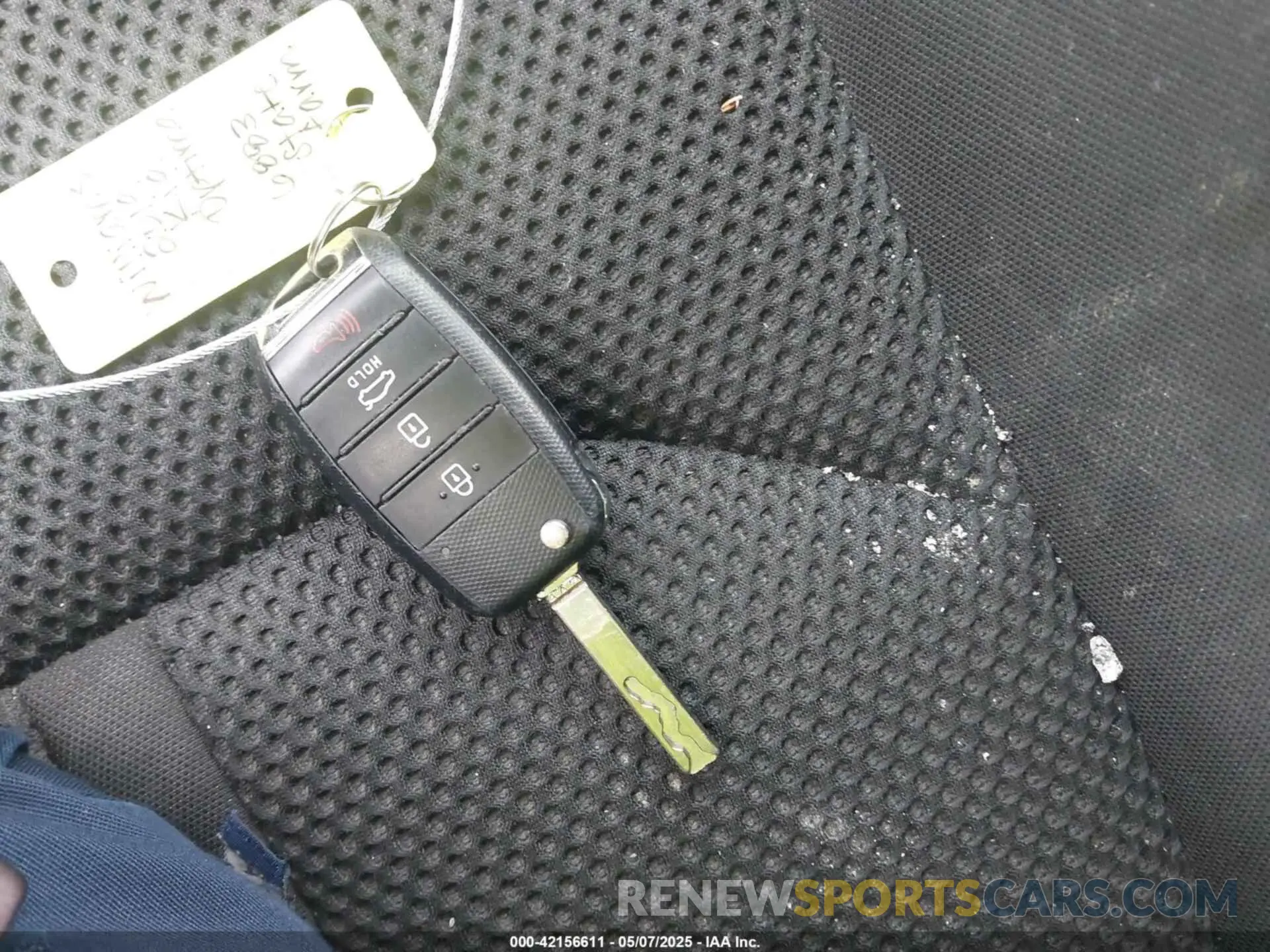 11 Photograph of a damaged car 5XXGT4L38KG283588 KIA OPTIMA 2019
