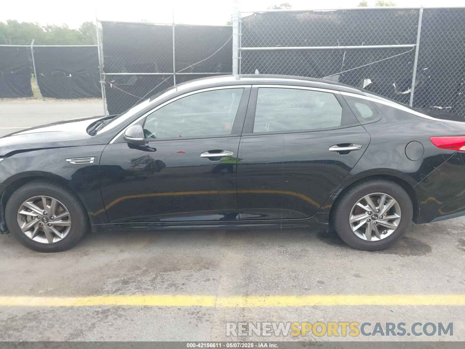 14 Photograph of a damaged car 5XXGT4L38KG283588 KIA OPTIMA 2019