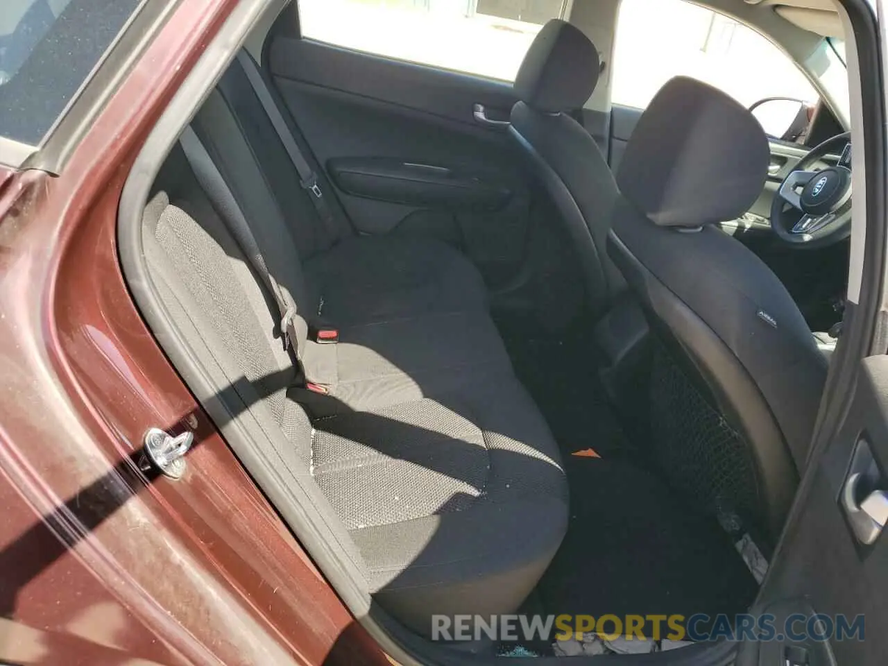 10 Photograph of a damaged car 5XXGT4L38KG294896 KIA OPTIMA 2019