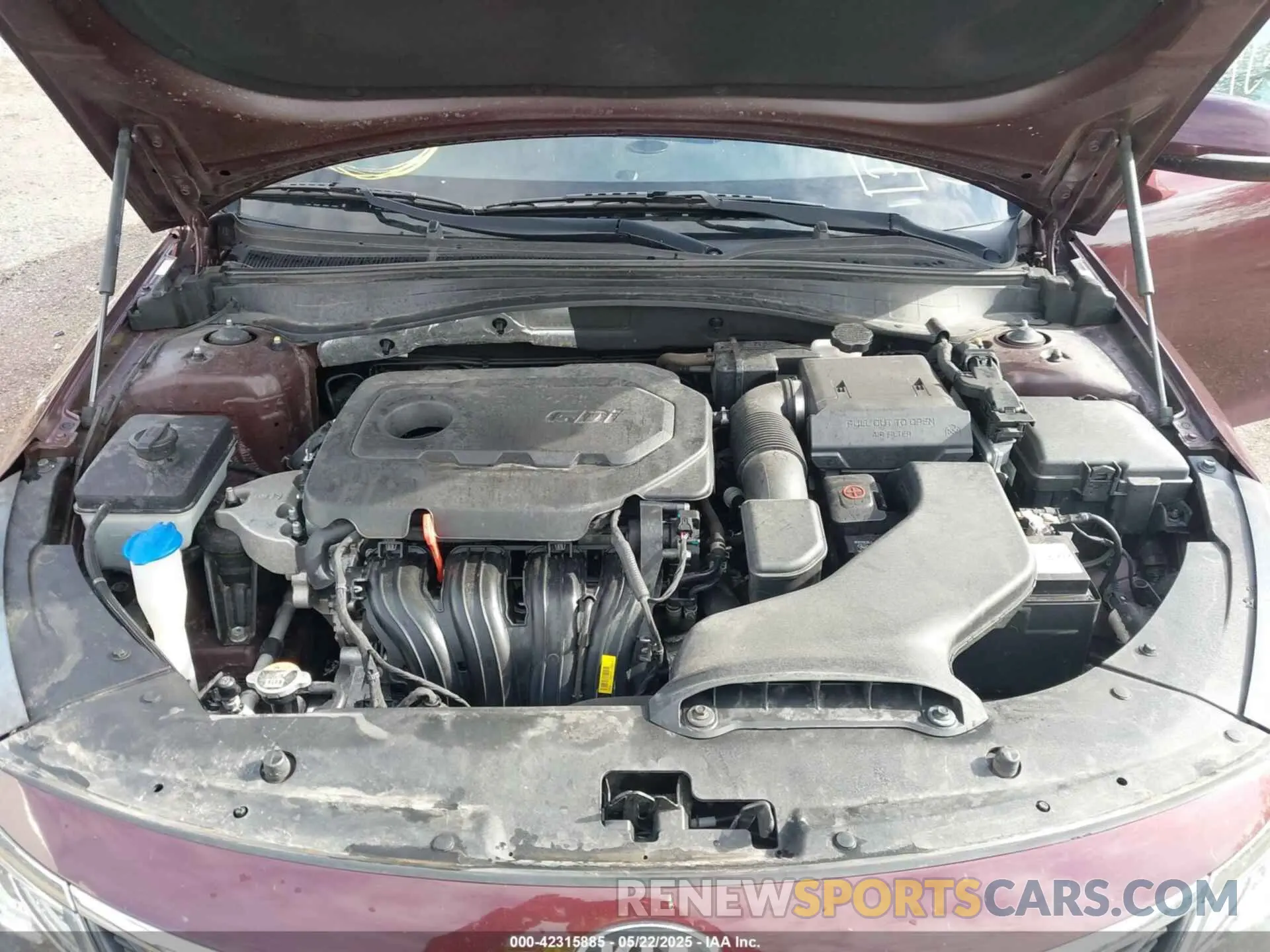 10 Photograph of a damaged car 5XXGT4L38KG300261 KIA OPTIMA 2019