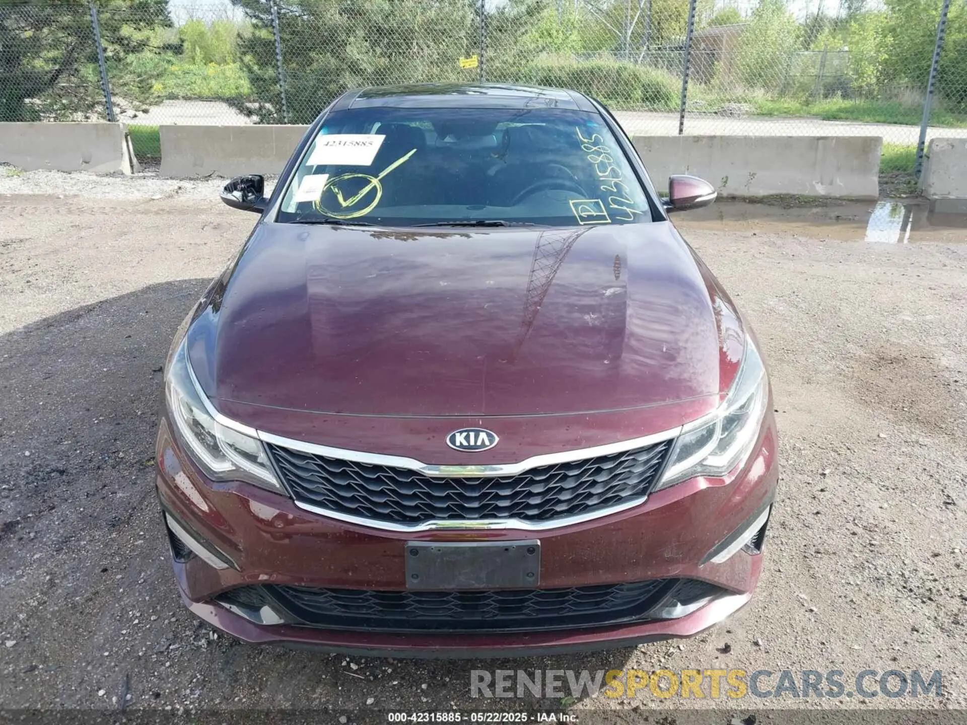 11 Photograph of a damaged car 5XXGT4L38KG300261 KIA OPTIMA 2019