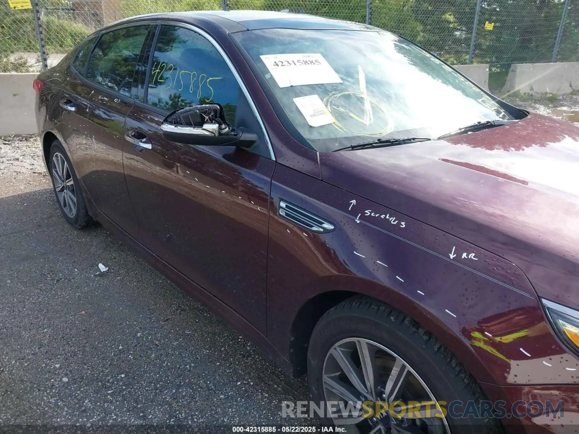 19 Photograph of a damaged car 5XXGT4L38KG300261 KIA OPTIMA 2019