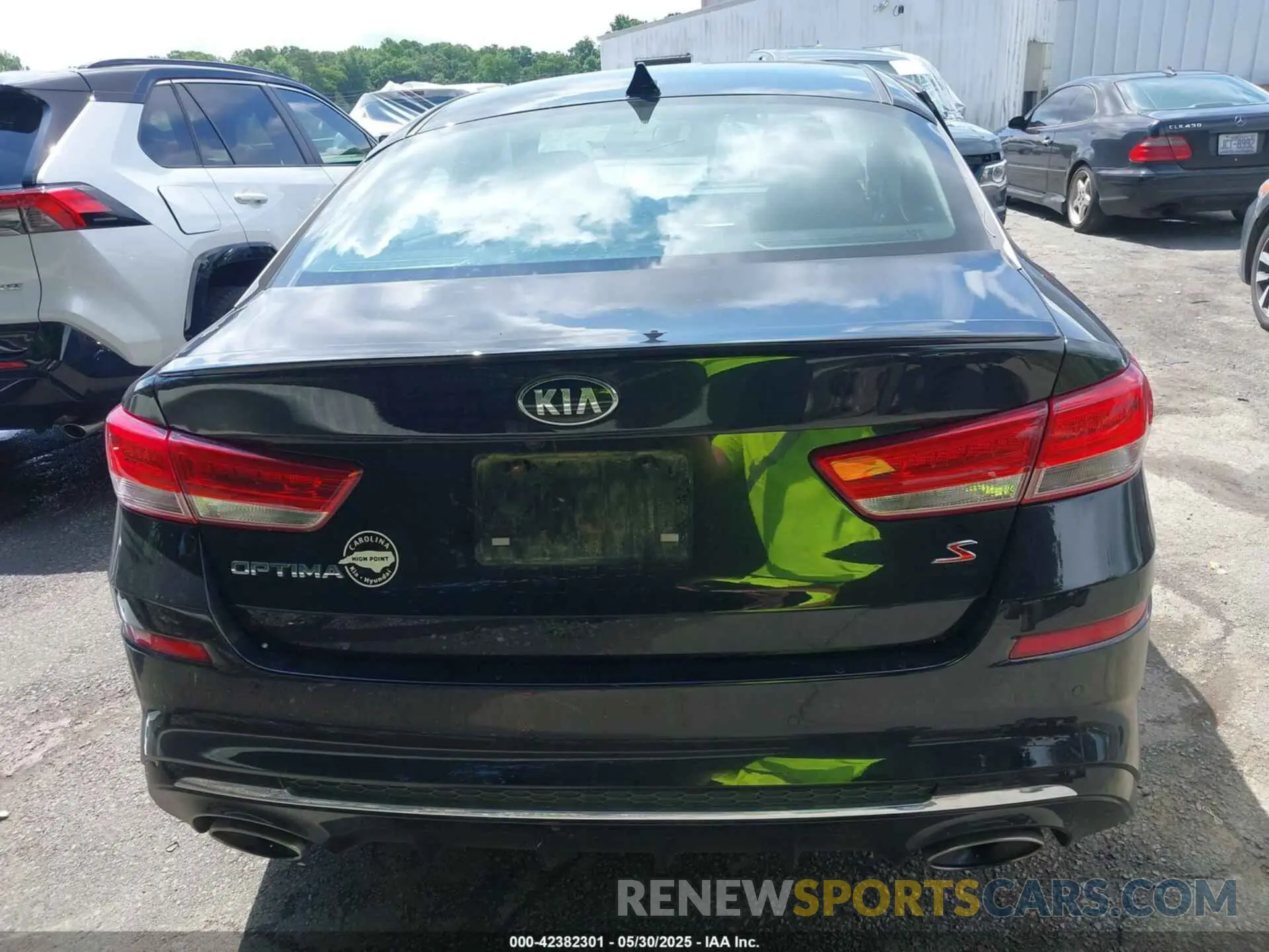 16 Photograph of a damaged car 5XXGT4L38KG303595 KIA OPTIMA 2019
