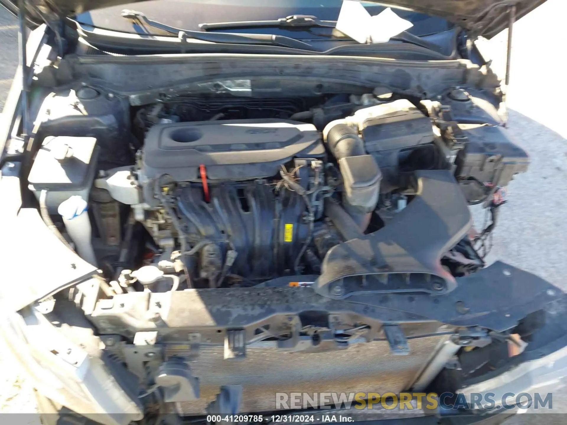 10 Photograph of a damaged car 5XXGT4L38KG317836 KIA OPTIMA 2019