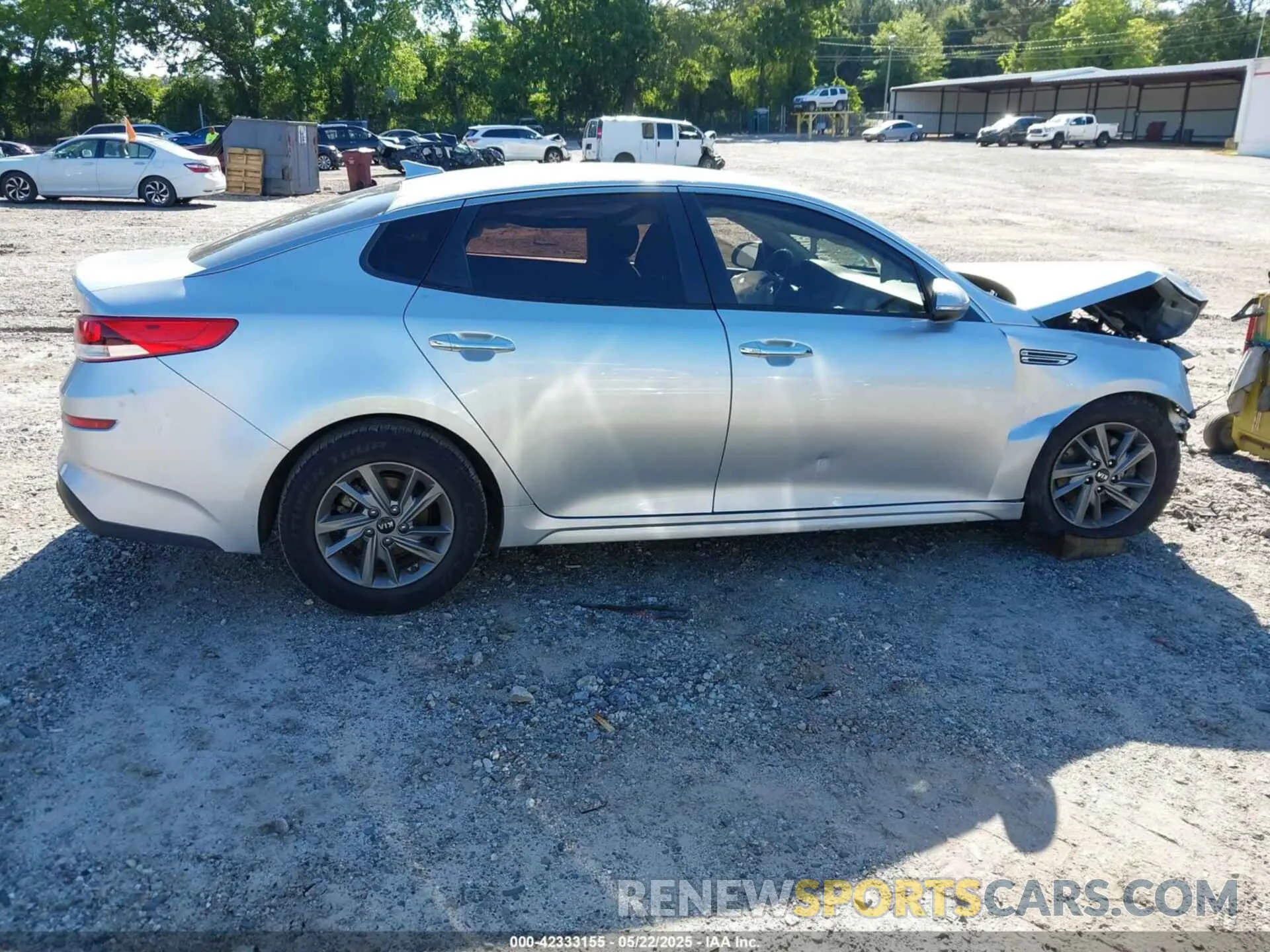 13 Photograph of a damaged car 5XXGT4L38KG320784 KIA OPTIMA 2019
