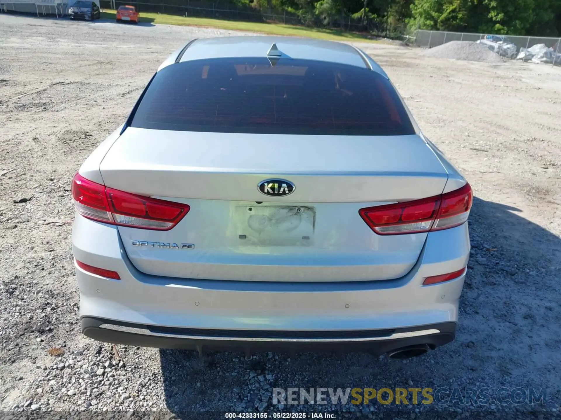 16 Photograph of a damaged car 5XXGT4L38KG320784 KIA OPTIMA 2019