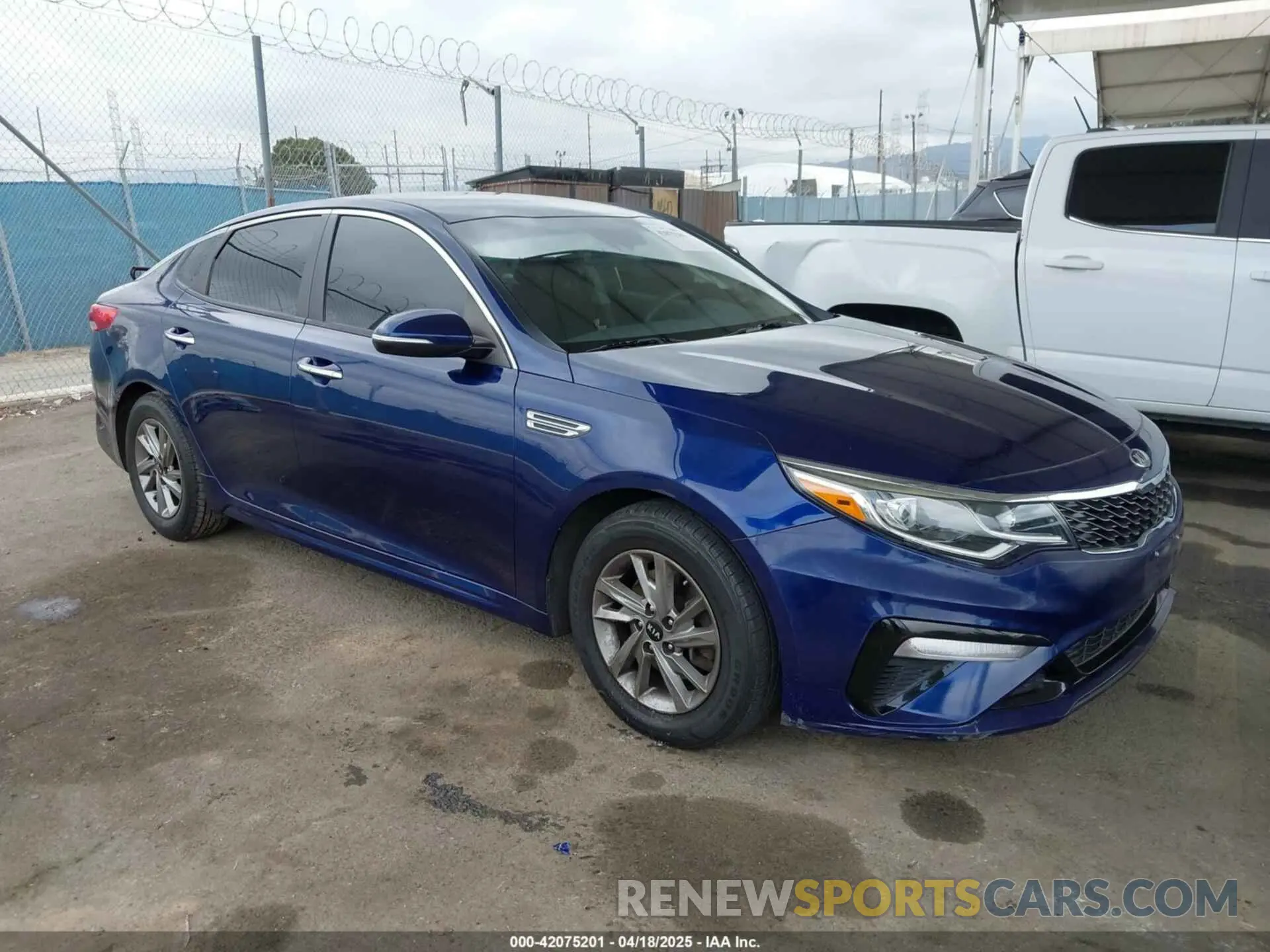 1 Photograph of a damaged car 5XXGT4L38KG321546 KIA OPTIMA 2019
