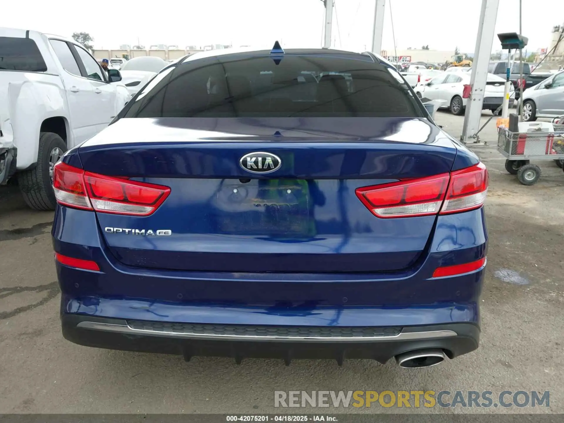 16 Photograph of a damaged car 5XXGT4L38KG321546 KIA OPTIMA 2019