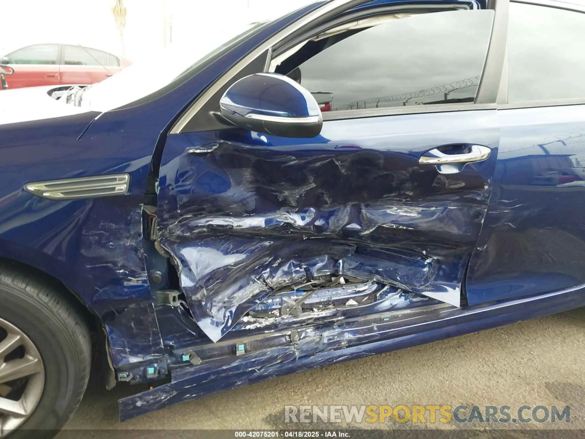 6 Photograph of a damaged car 5XXGT4L38KG321546 KIA OPTIMA 2019