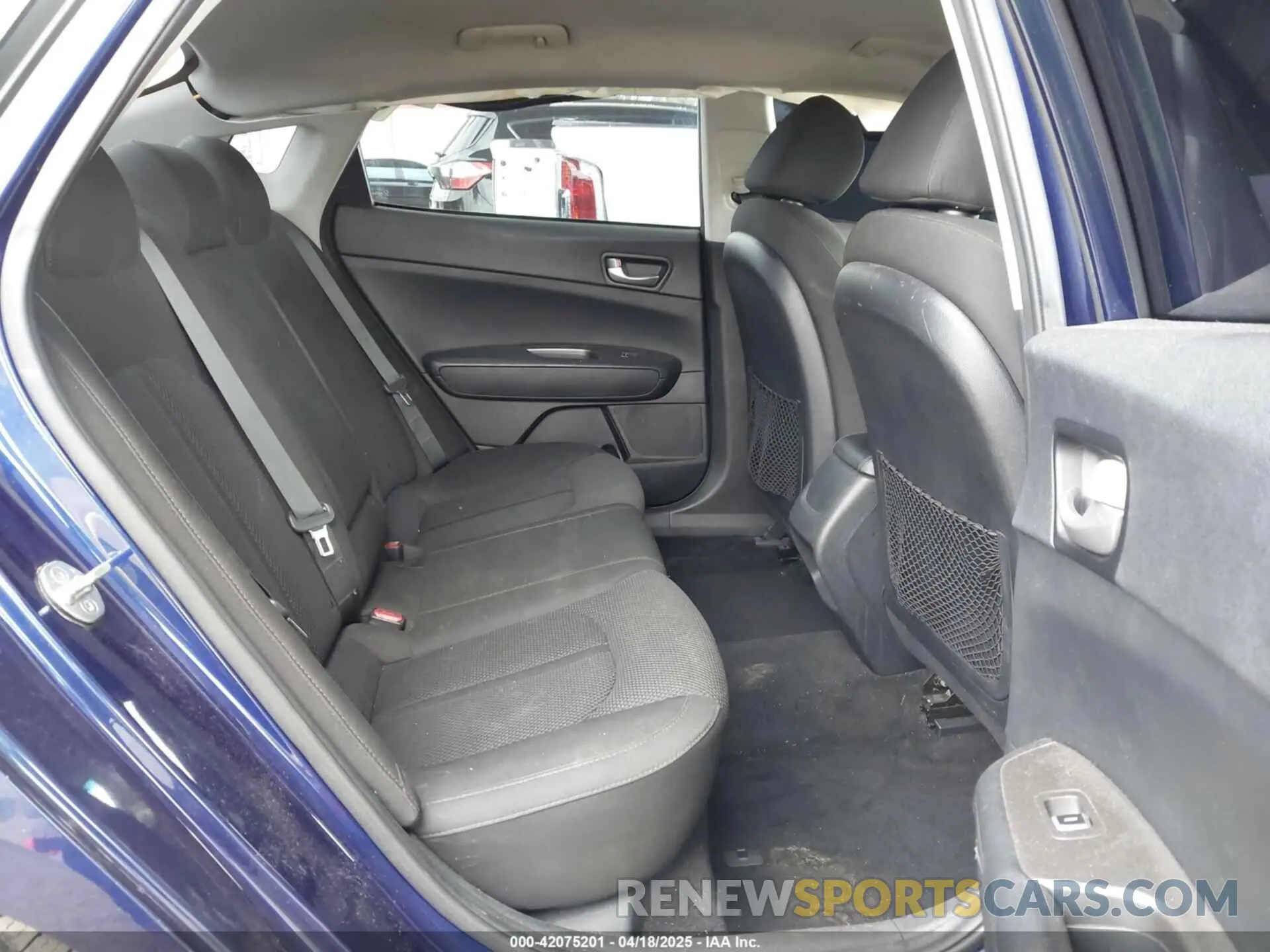 8 Photograph of a damaged car 5XXGT4L38KG321546 KIA OPTIMA 2019