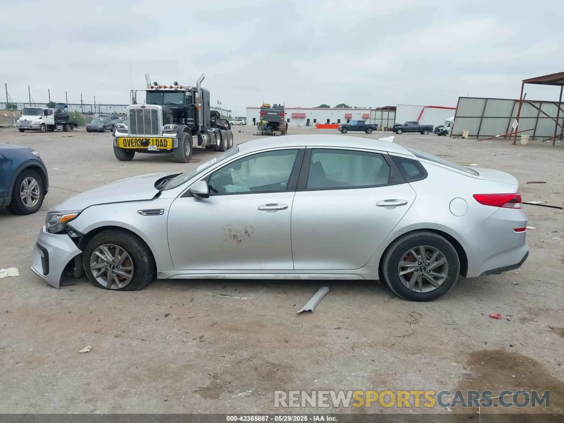 14 Photograph of a damaged car 5XXGT4L38KG330893 KIA OPTIMA 2019