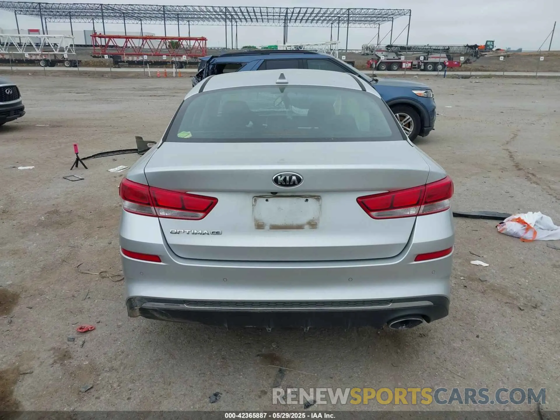 16 Photograph of a damaged car 5XXGT4L38KG330893 KIA OPTIMA 2019