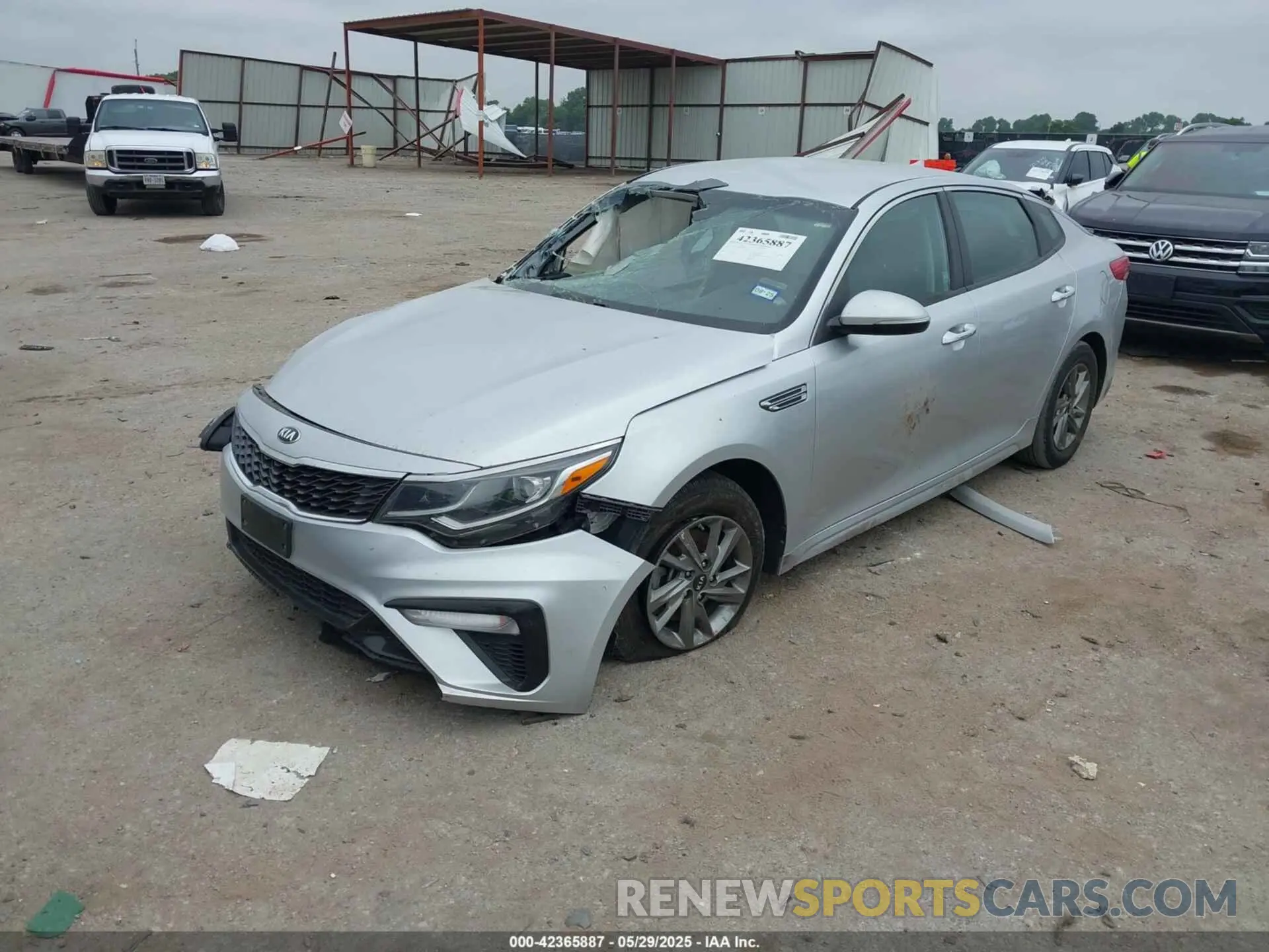 2 Photograph of a damaged car 5XXGT4L38KG330893 KIA OPTIMA 2019